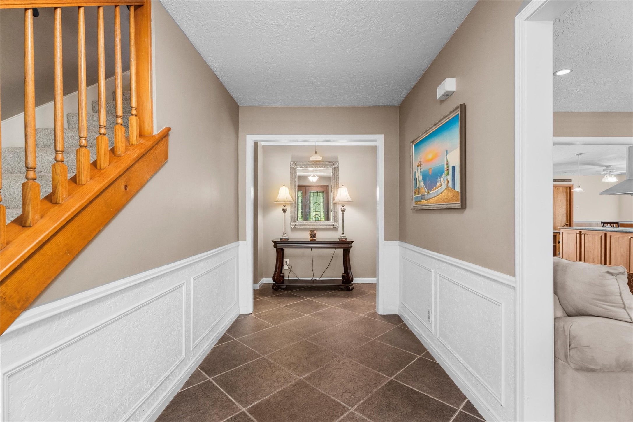 8238 Theisswood Road Property Photo 7