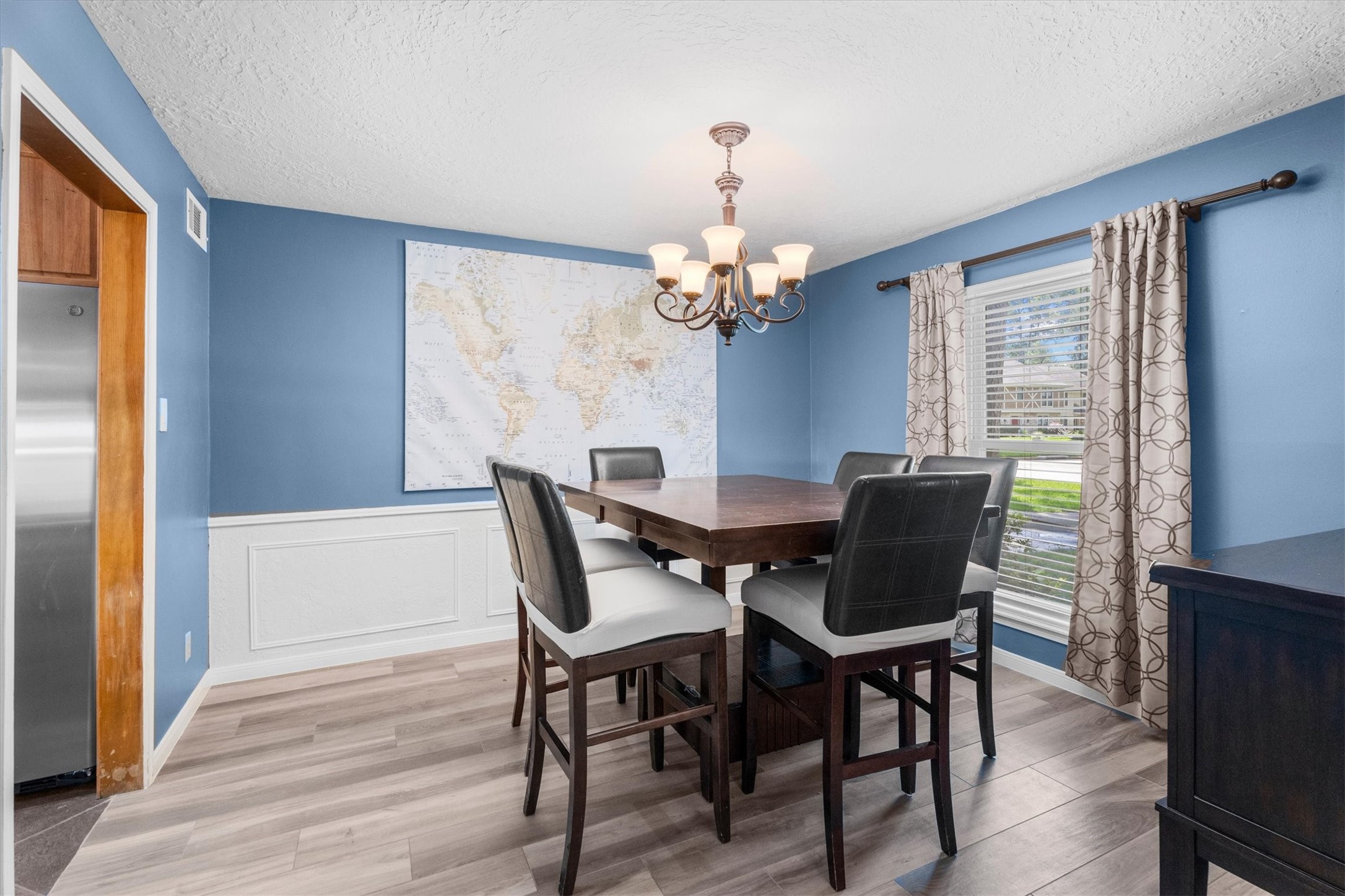 8238 Theisswood Road Property Photo 11