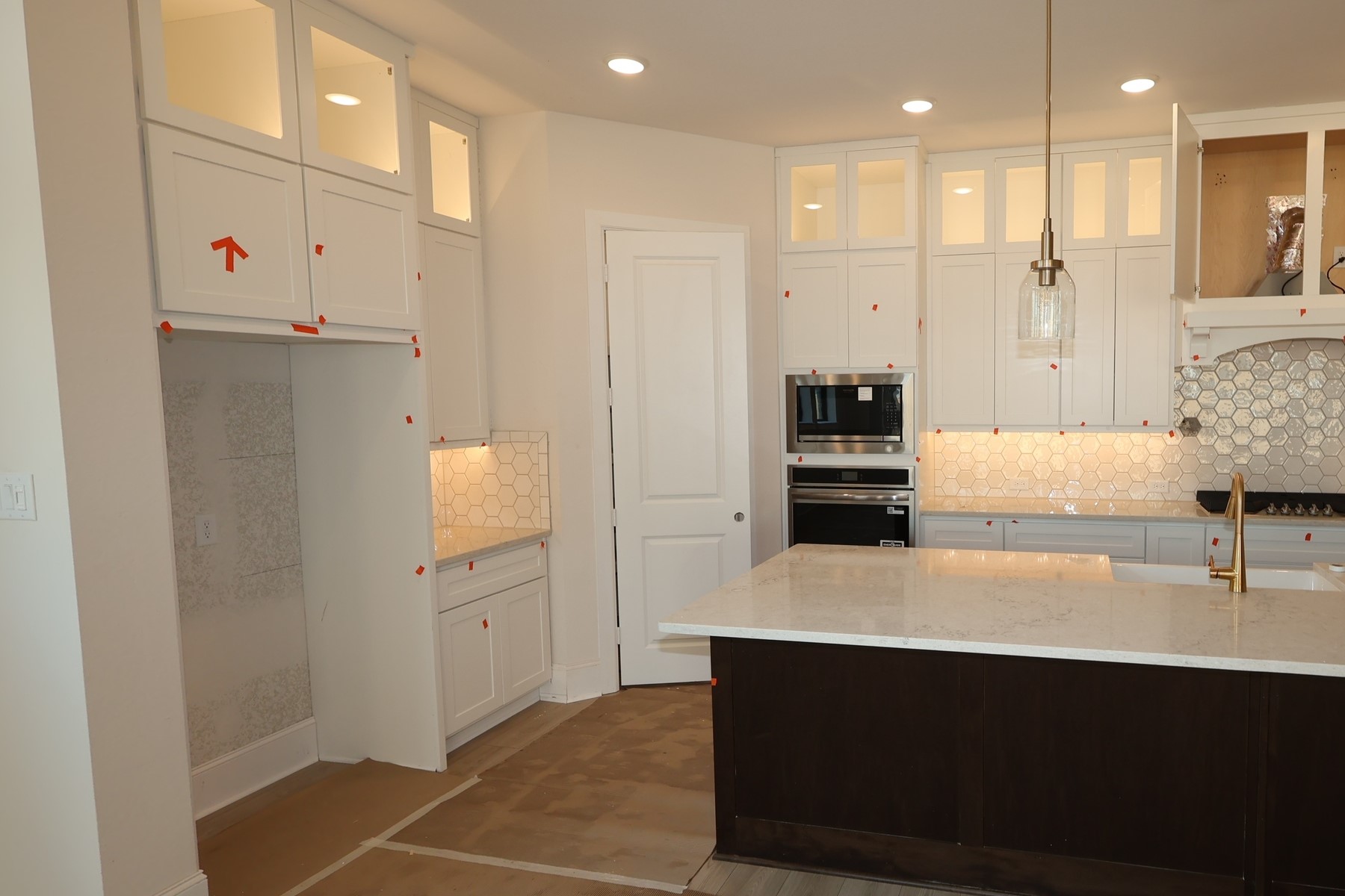 710 Hummingbird Haven Drive Property Photo 8