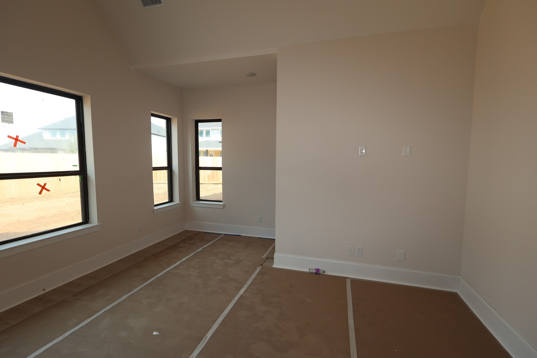 710 Hummingbird Haven Drive Property Photo 10