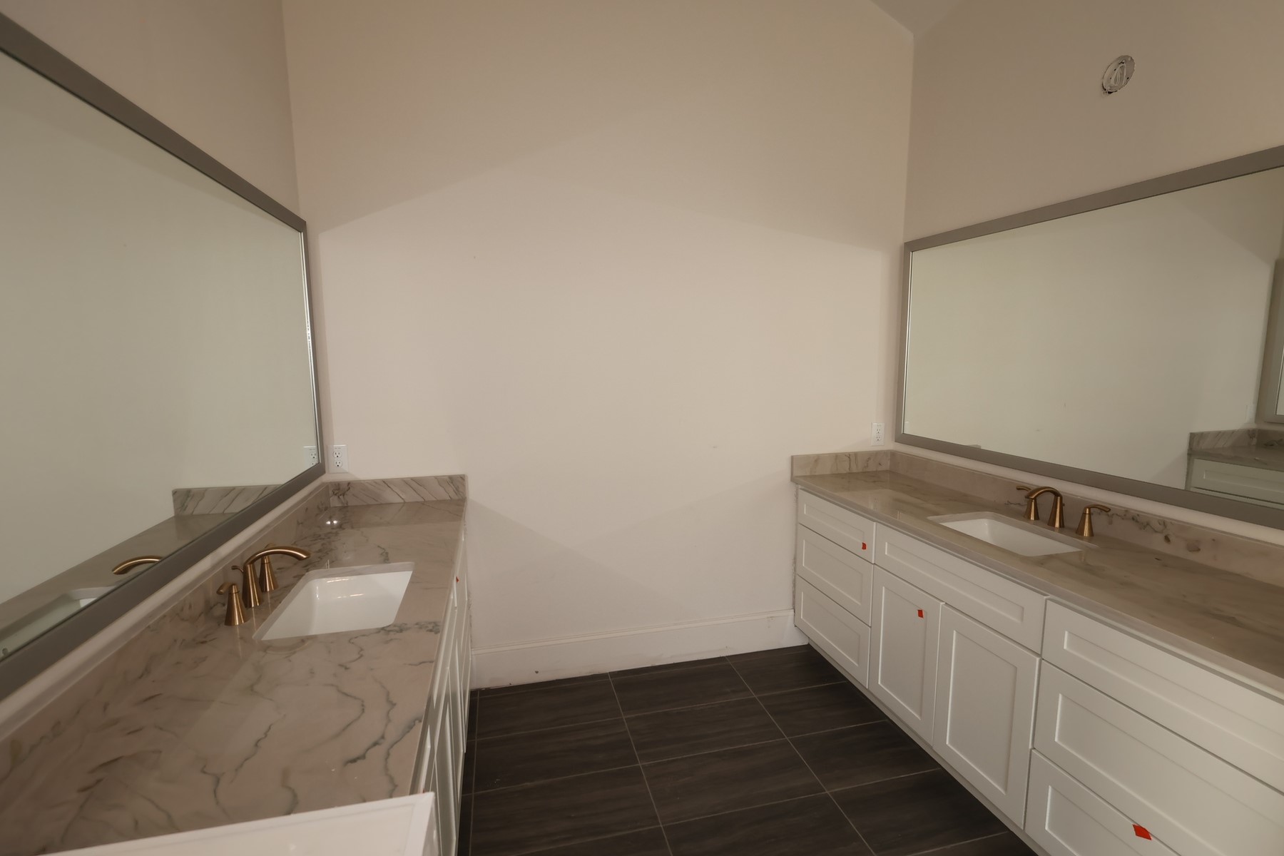 710 Hummingbird Haven Drive Property Photo 13