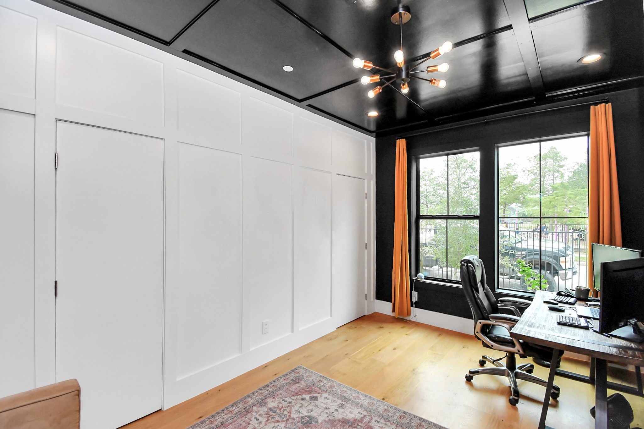 2303 Yupon Street Property Photo 10