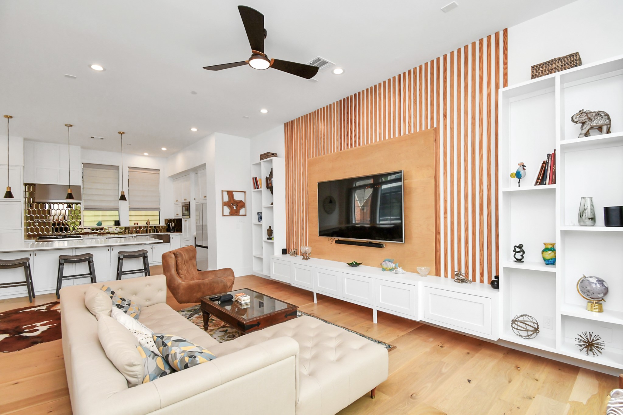 2303 Yupon Street Property Photo 16