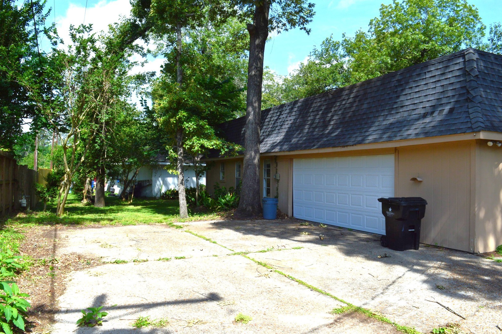 314 Tara Park Property Photo 5