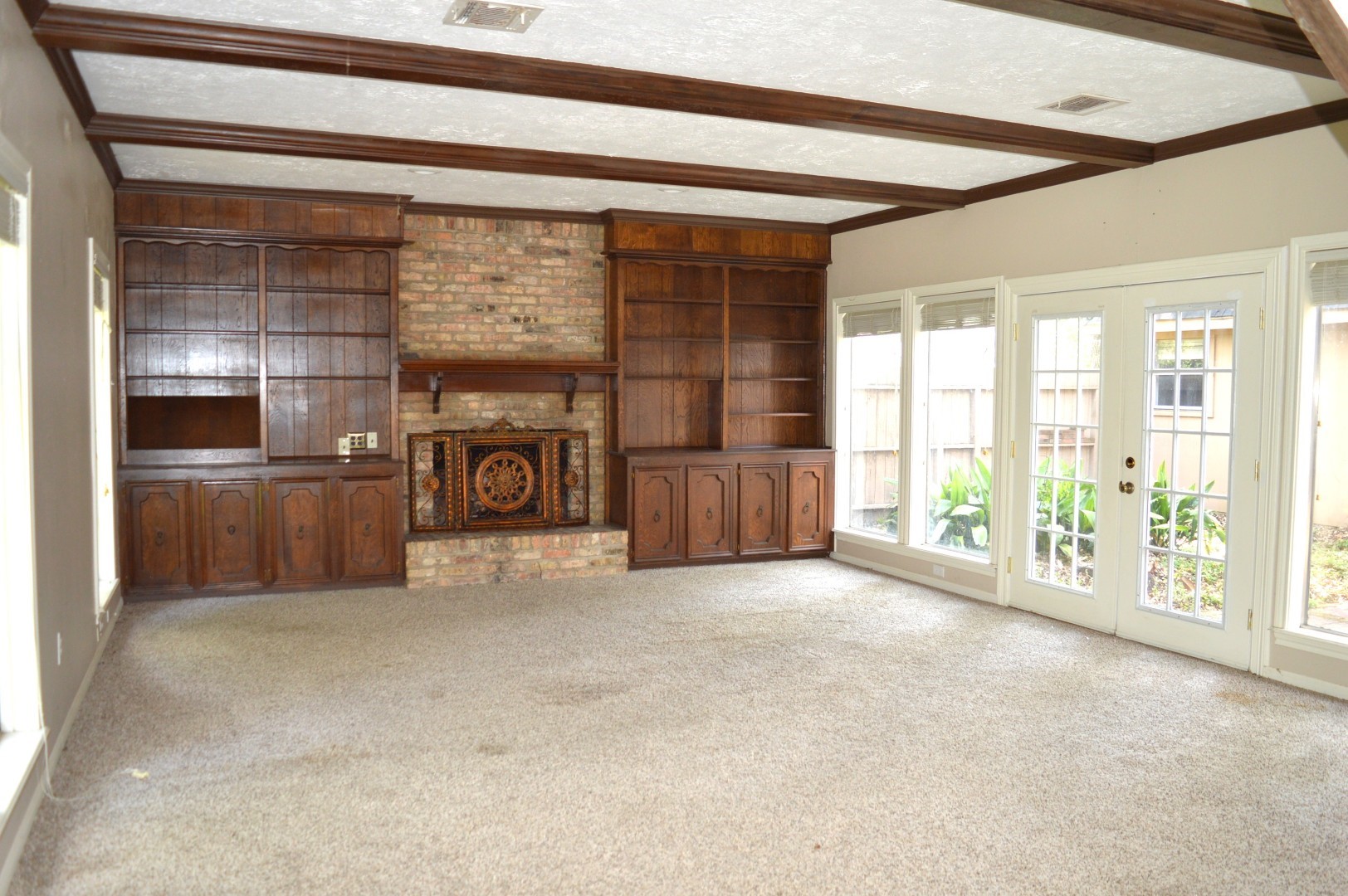 314 Tara Park Property Photo 9