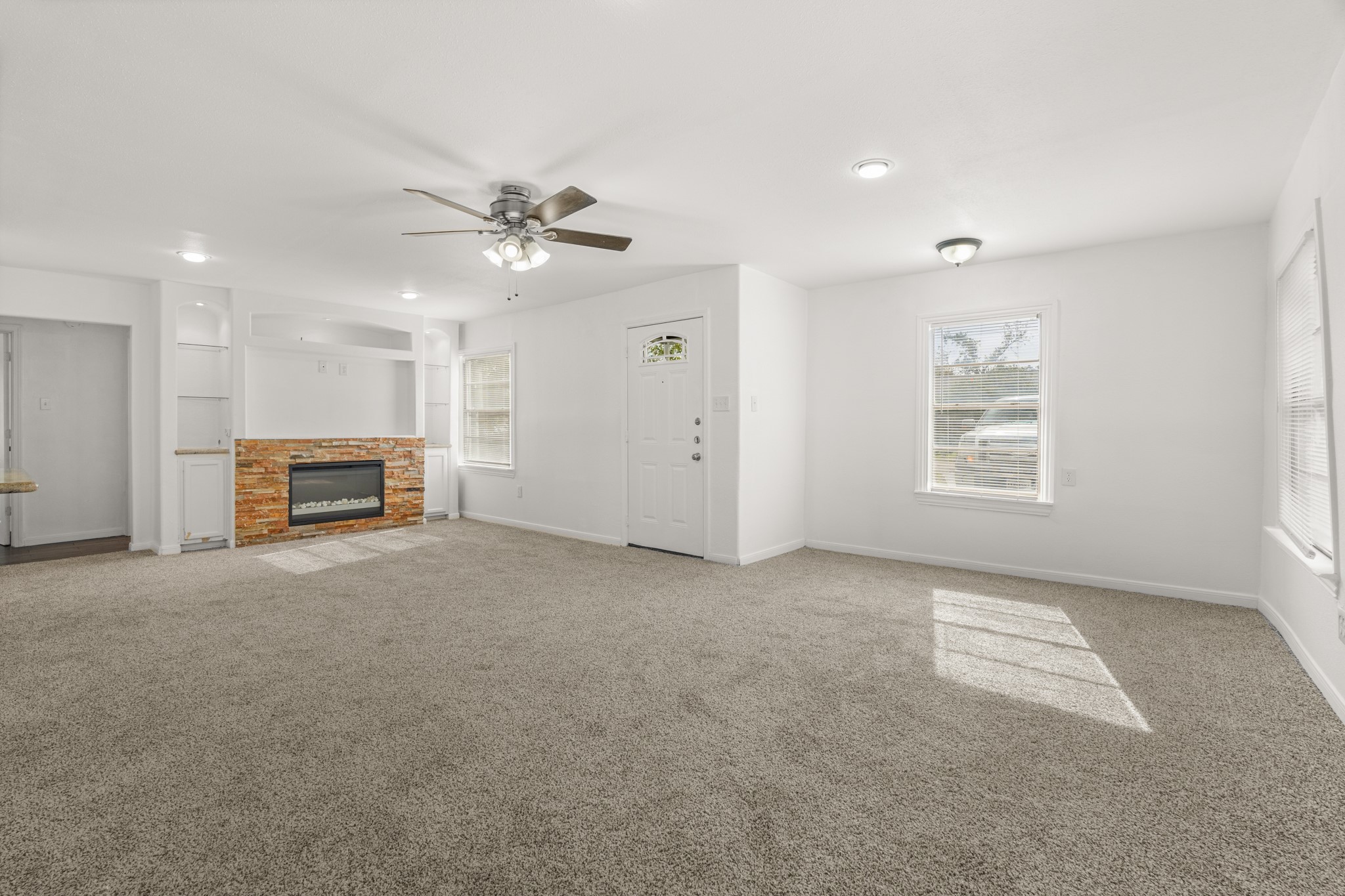 729 E 41st Street Property Photo 5