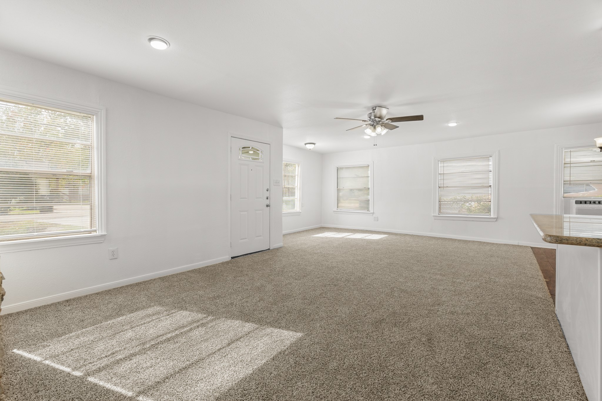 729 E 41st Street Property Photo 6