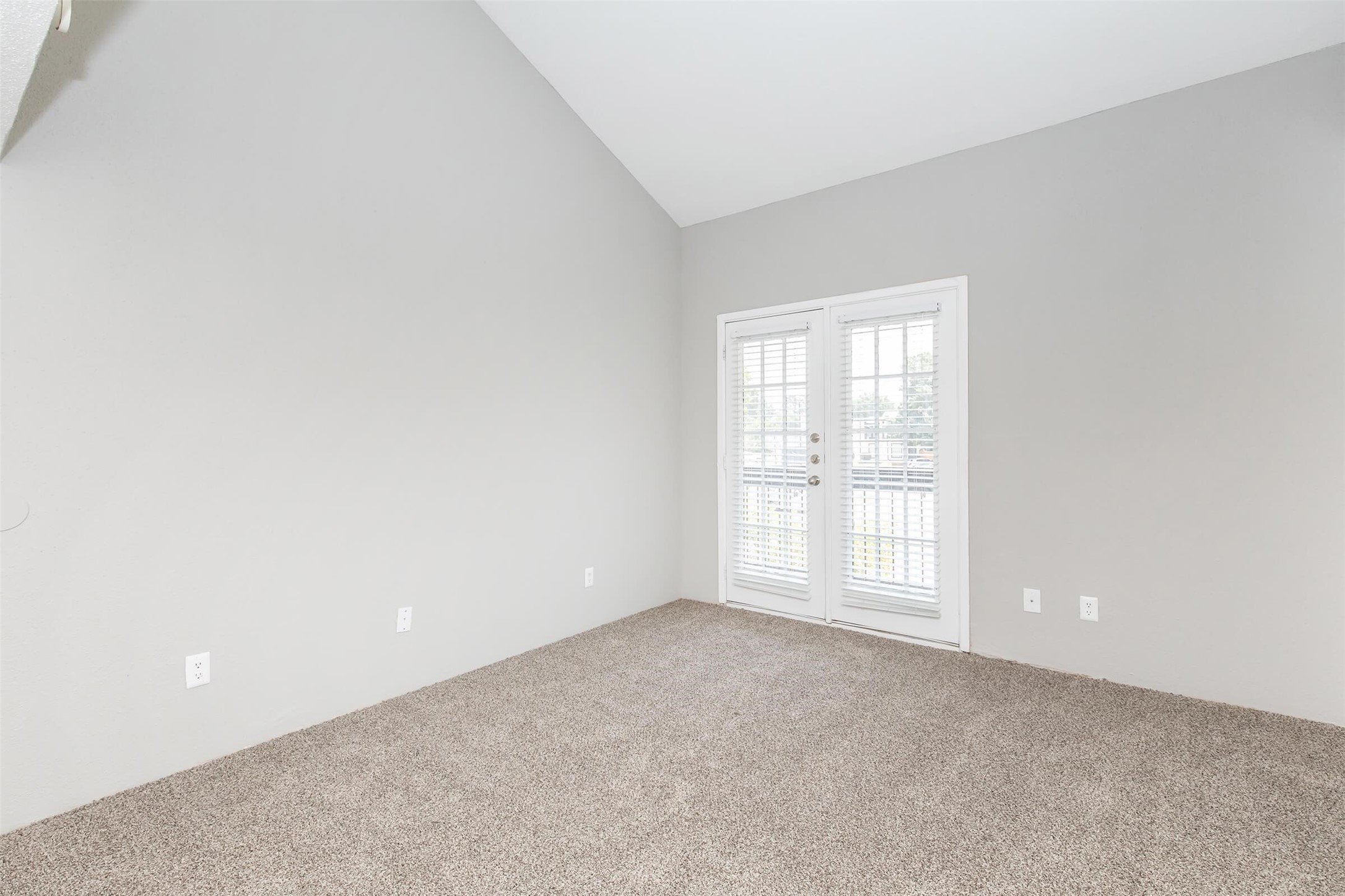 18001 Cypress Trace Road 902 Property Photo 9