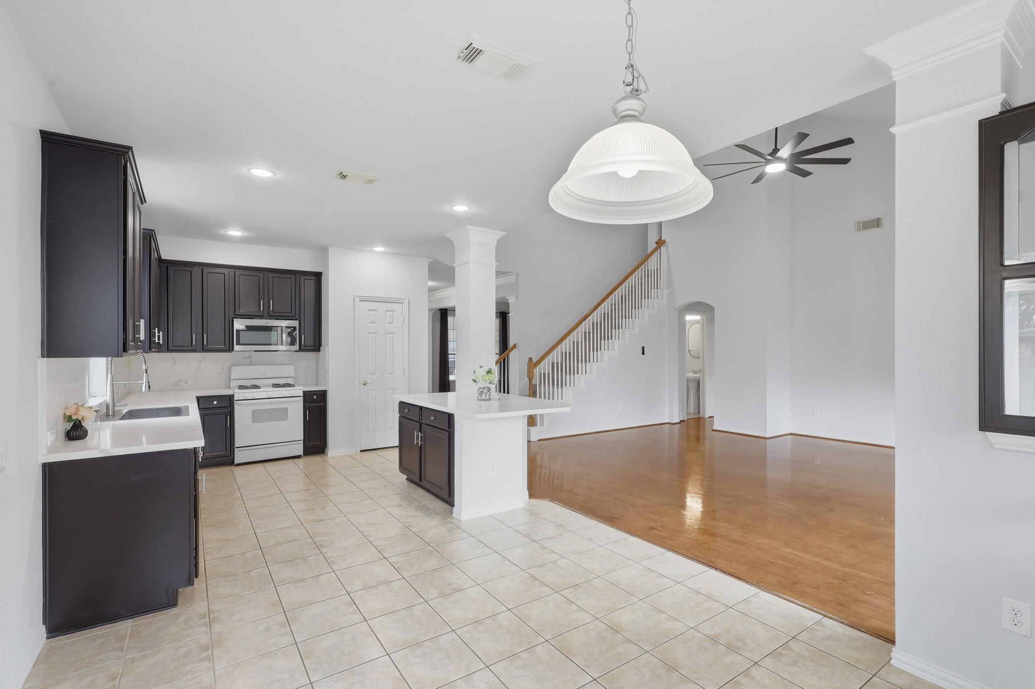 15902 Emerald Briar Lane Property Photo 11
