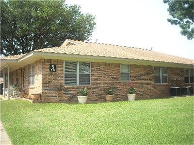 213 Val Verde Property Photo 3