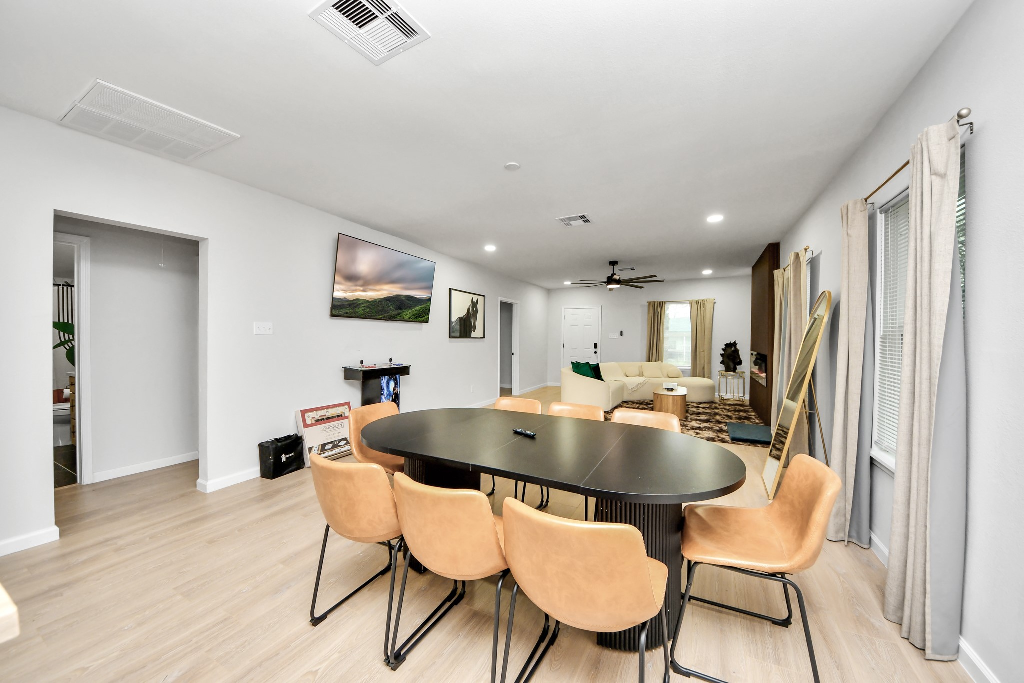 2811 Winbern Street Property Photo 3
