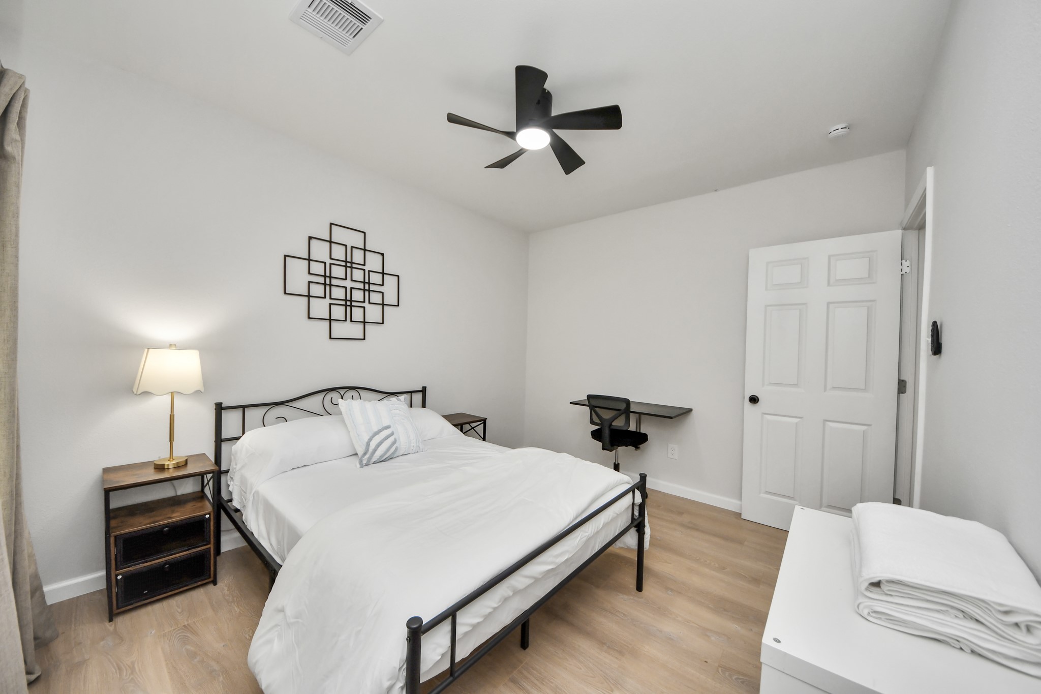 2811 Winbern Street Property Photo 5