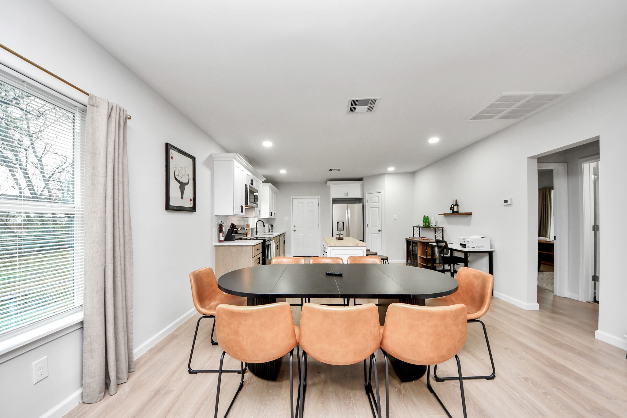 2811 Winbern Street Property Photo 10