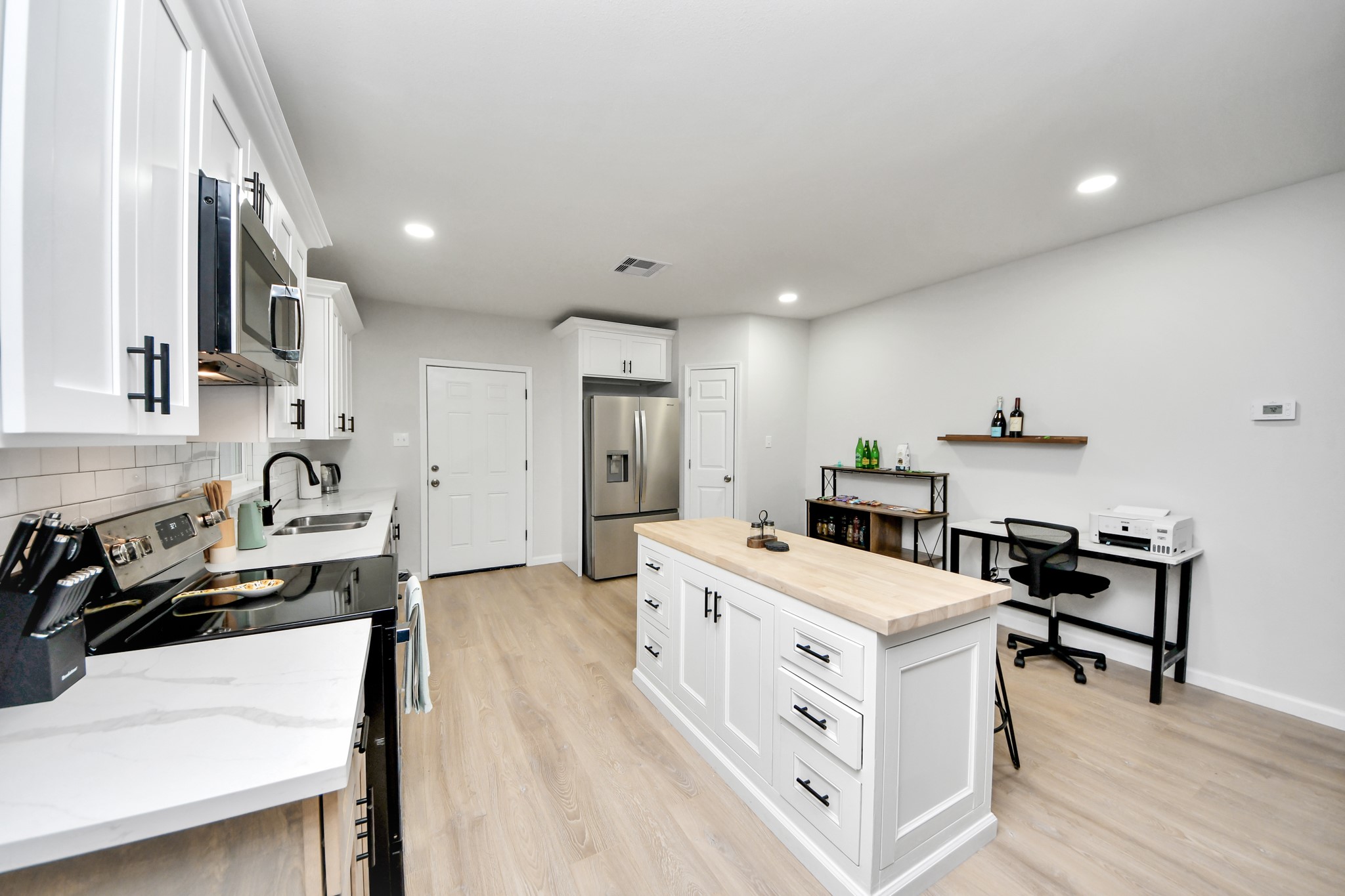2811 Winbern Street Property Photo 15