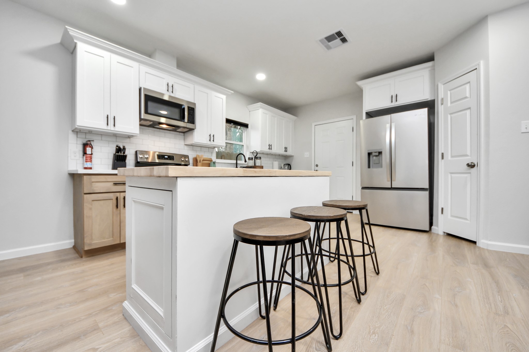 2811 Winbern Street Property Photo 17