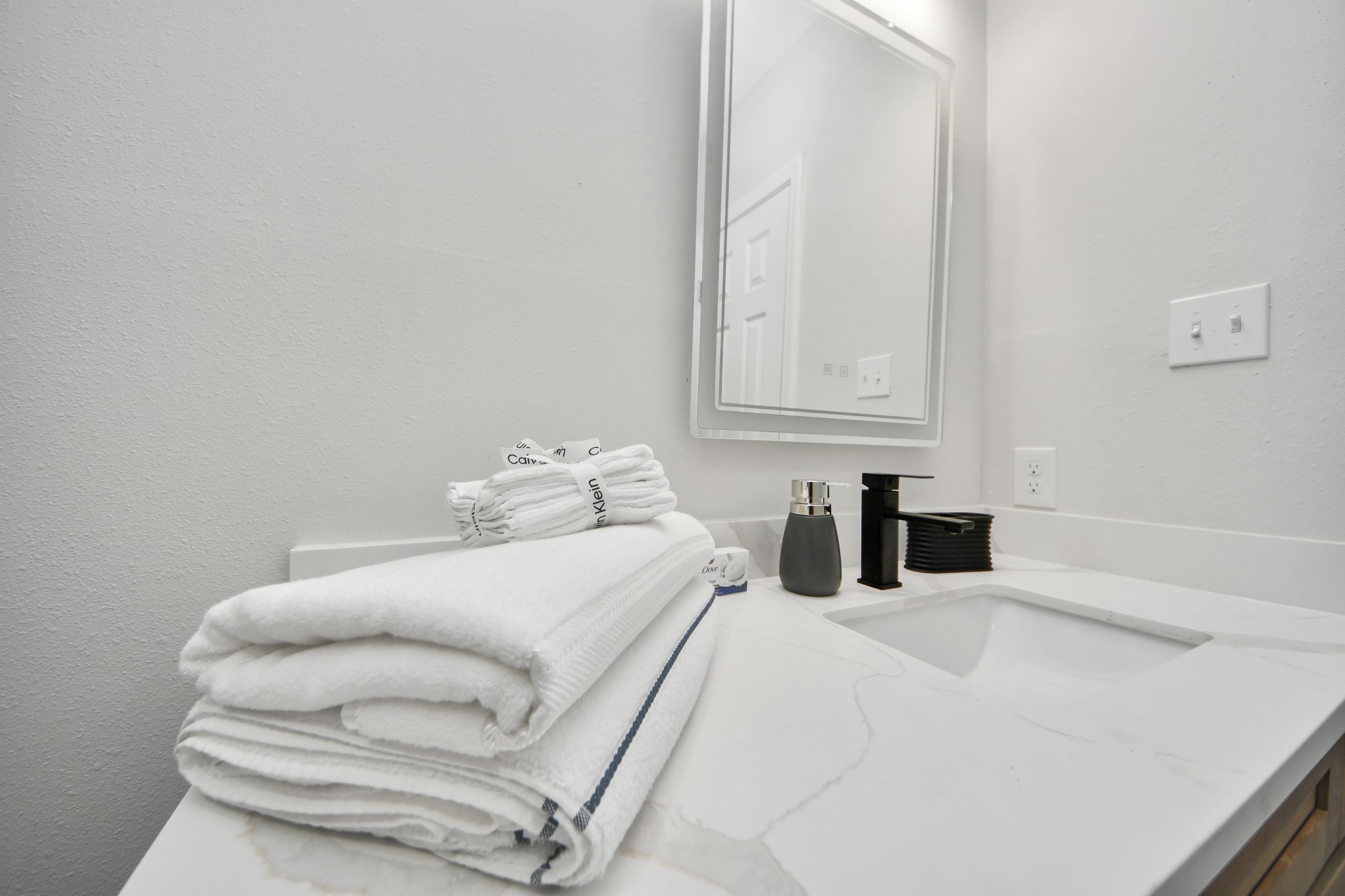 2811 Winbern Street Property Photo 29