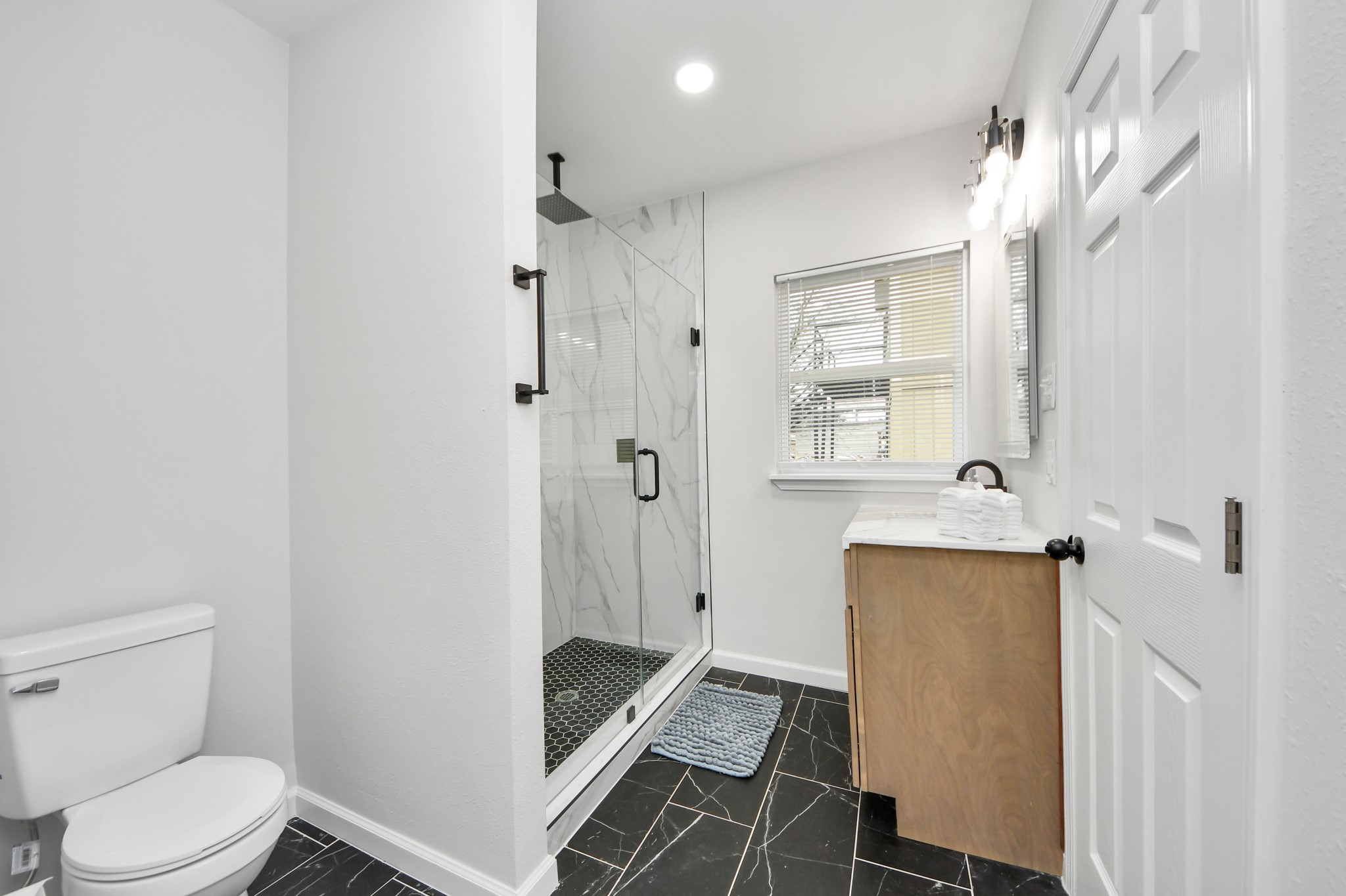 2811 Winbern Street Property Photo 37
