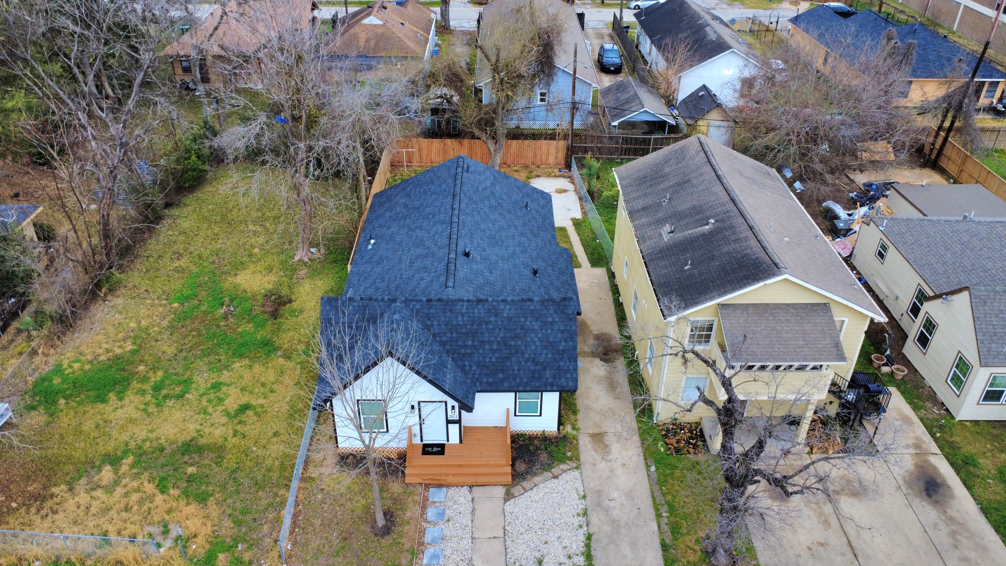 2811 Winbern Street Property Photo 43