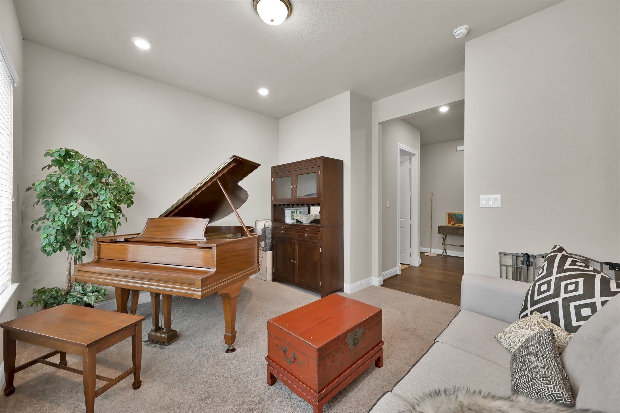 4205 Grand Oaks Wind Property Photo 4