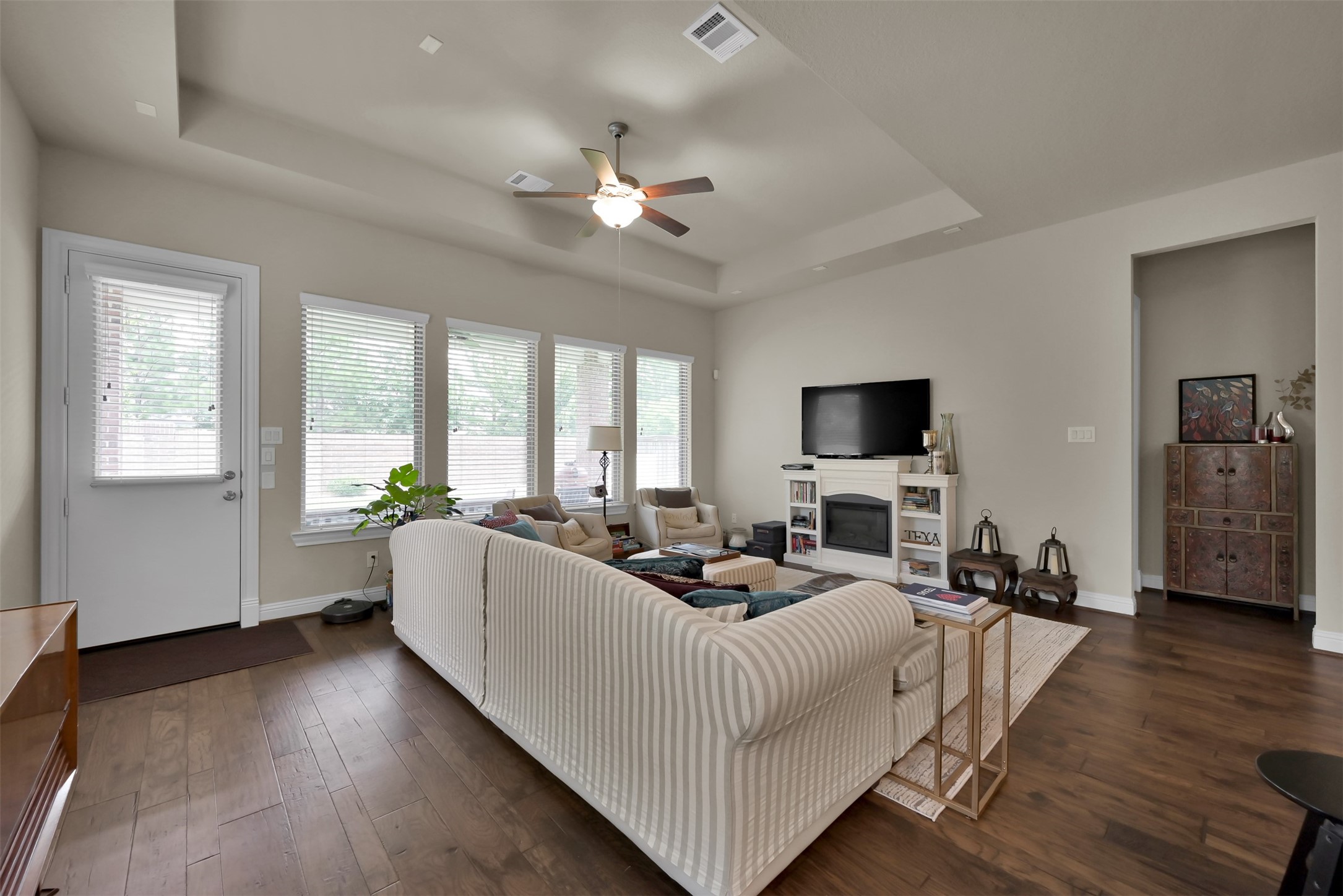 4205 Grand Oaks Wind Property Photo 12