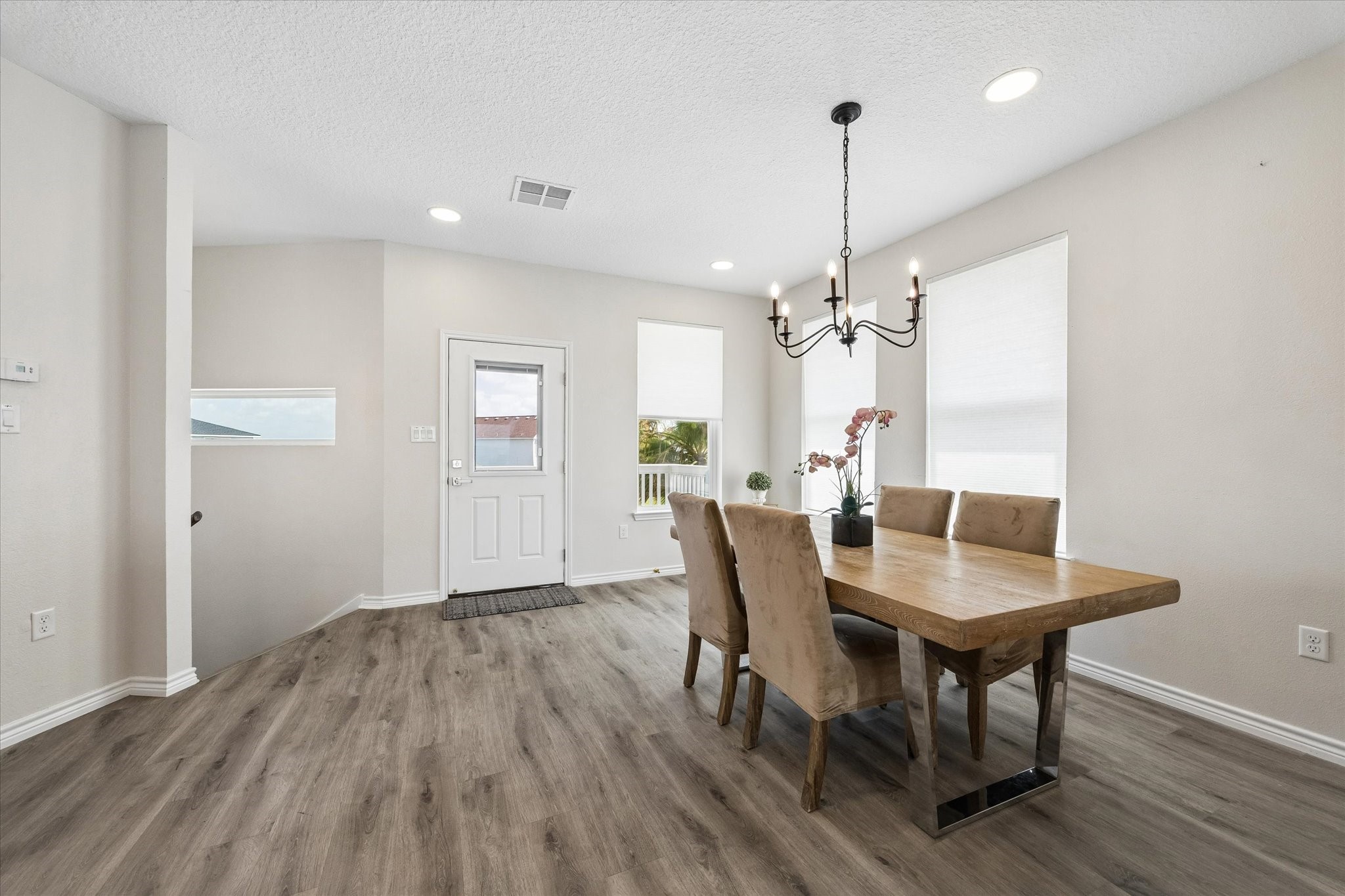 106 Quayside Drive Property Photo 8