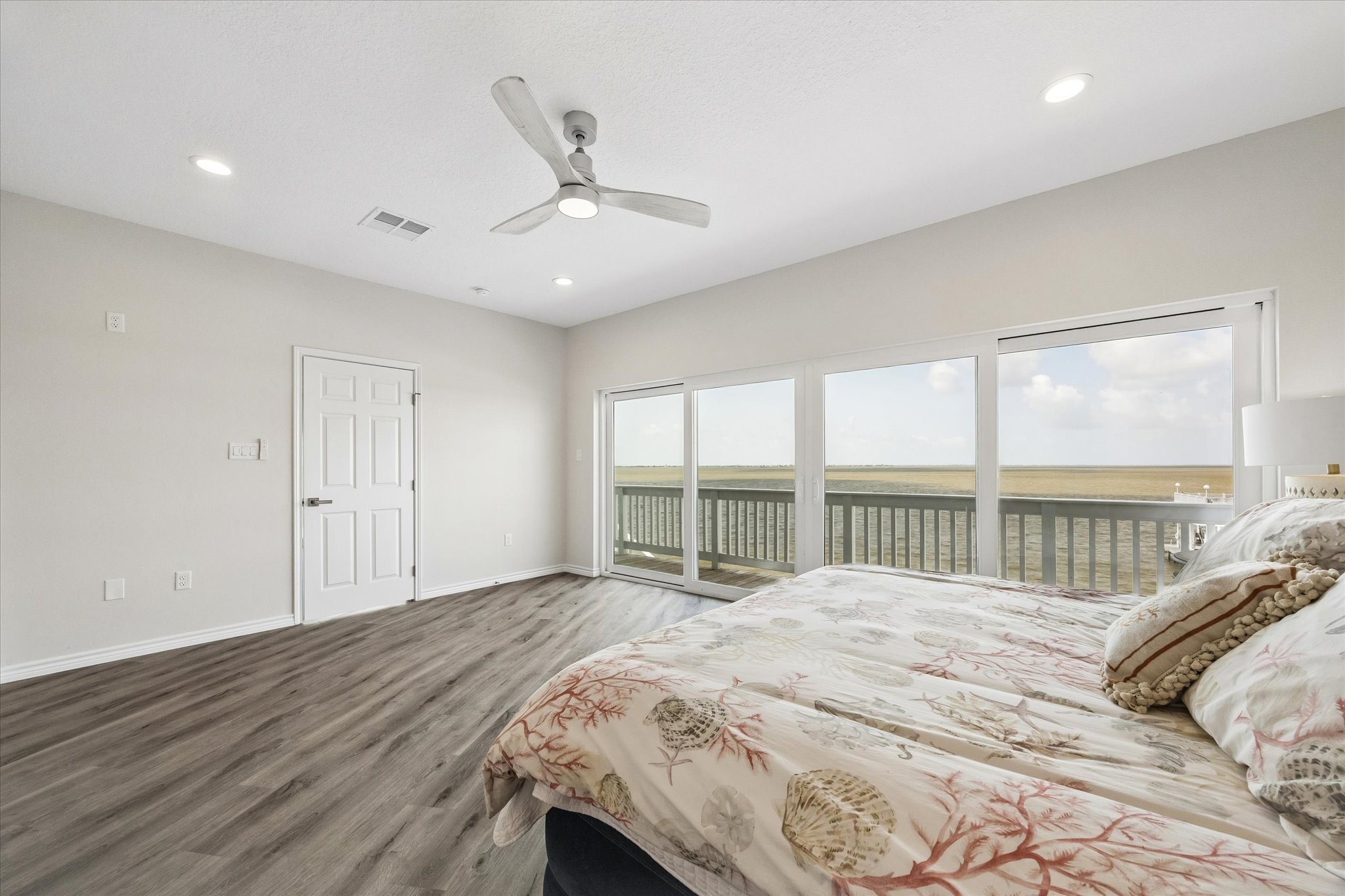 106 Quayside Drive Property Photo 16