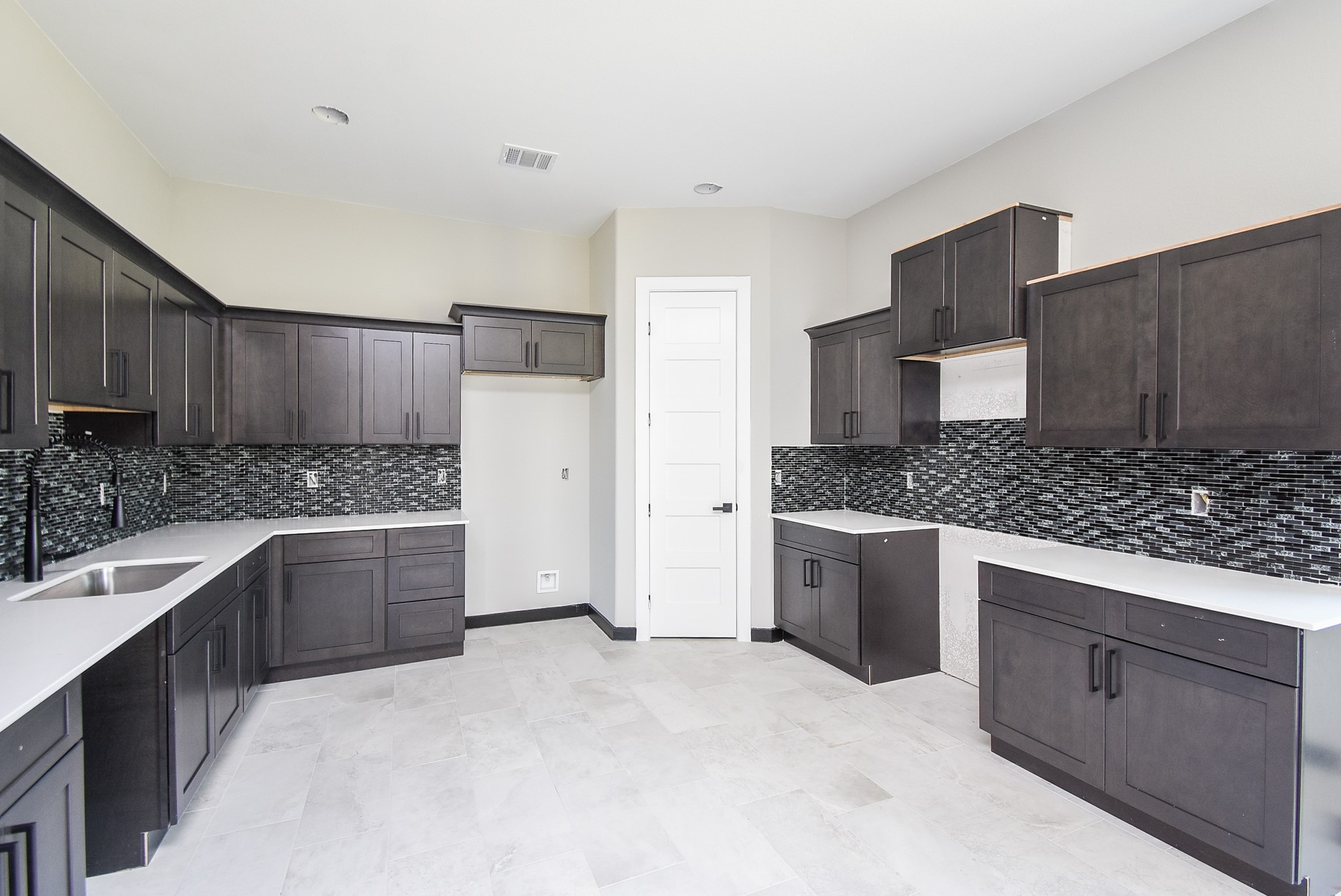 208 Silverleaf Road Property Photo 1