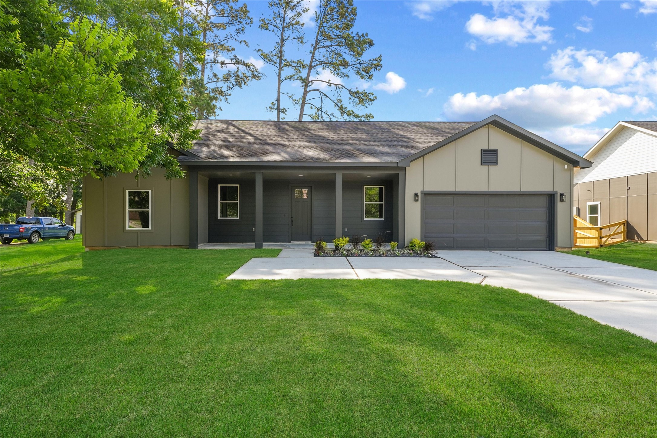 256 Davis Bend Road Property Photo 1