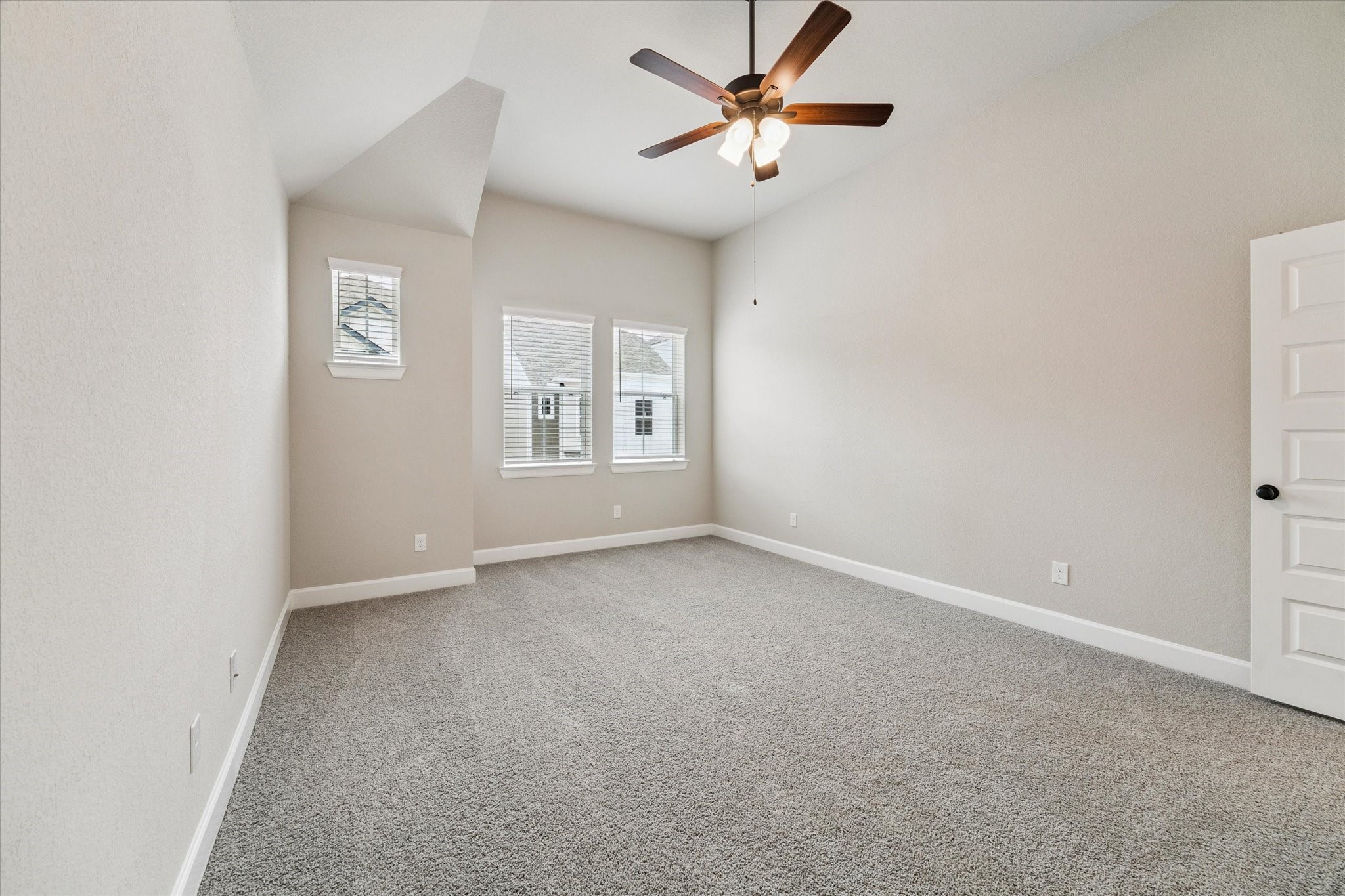 5617 Iris Harvest Drive Property Photo 5