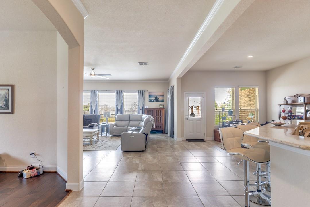 11219 Kings Point Boulevard Boulevard, Mont Belvieu Tx 77535 Property Photo 10