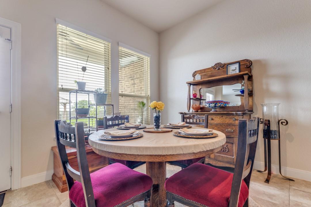 11219 Kings Point Boulevard Boulevard, Mont Belvieu Tx 77535 Property Photo 15