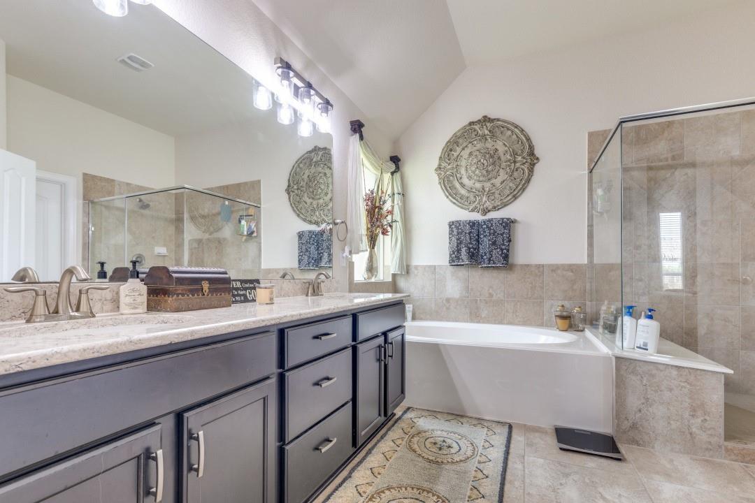 11219 Kings Point Boulevard Boulevard, Mont Belvieu Tx 77535 Property Photo 23