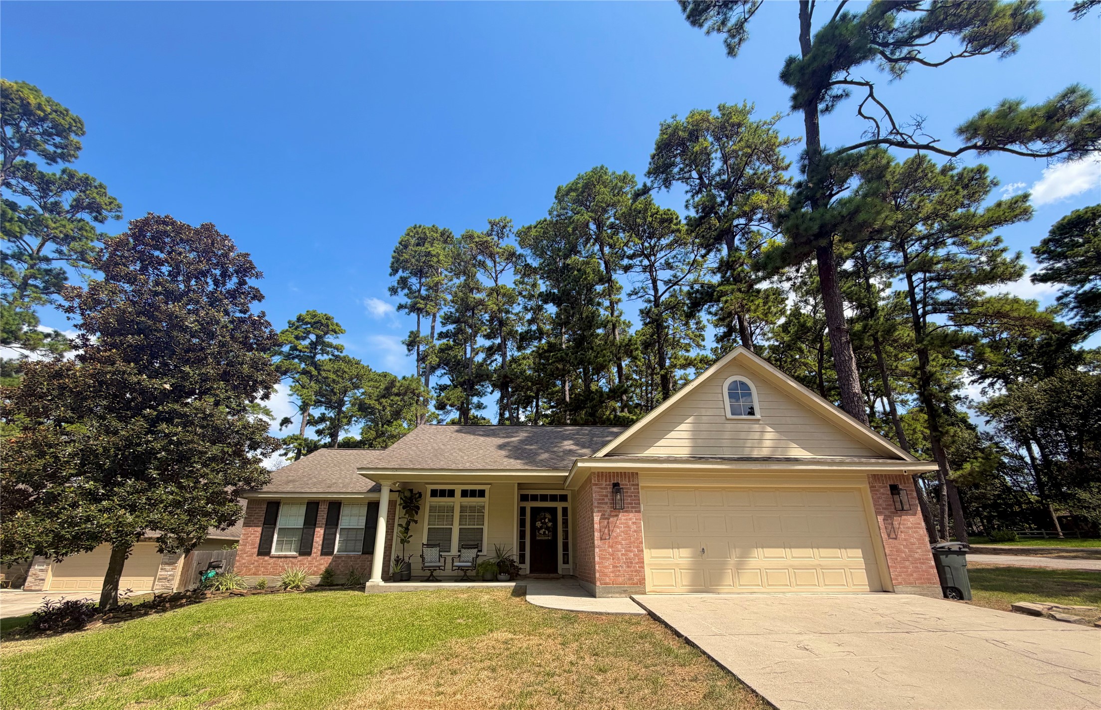 13934 Dolphin Drive Property Photo 2