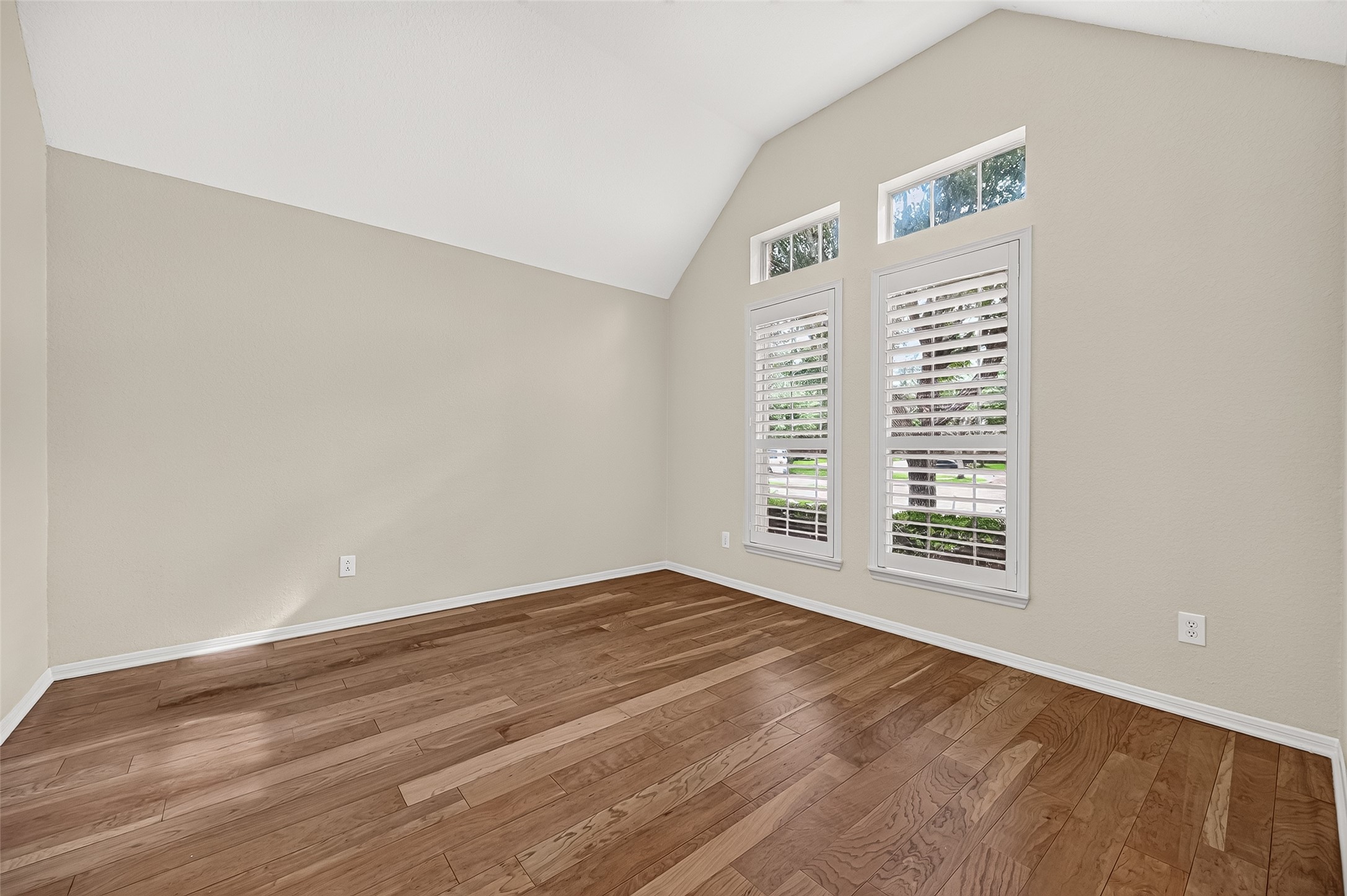 5242 Fountainbrook Lane Property Photo 11
