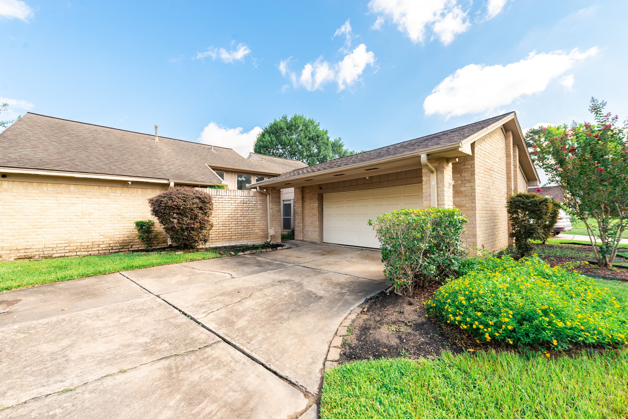 1022 White Sands Road Property Photo 2