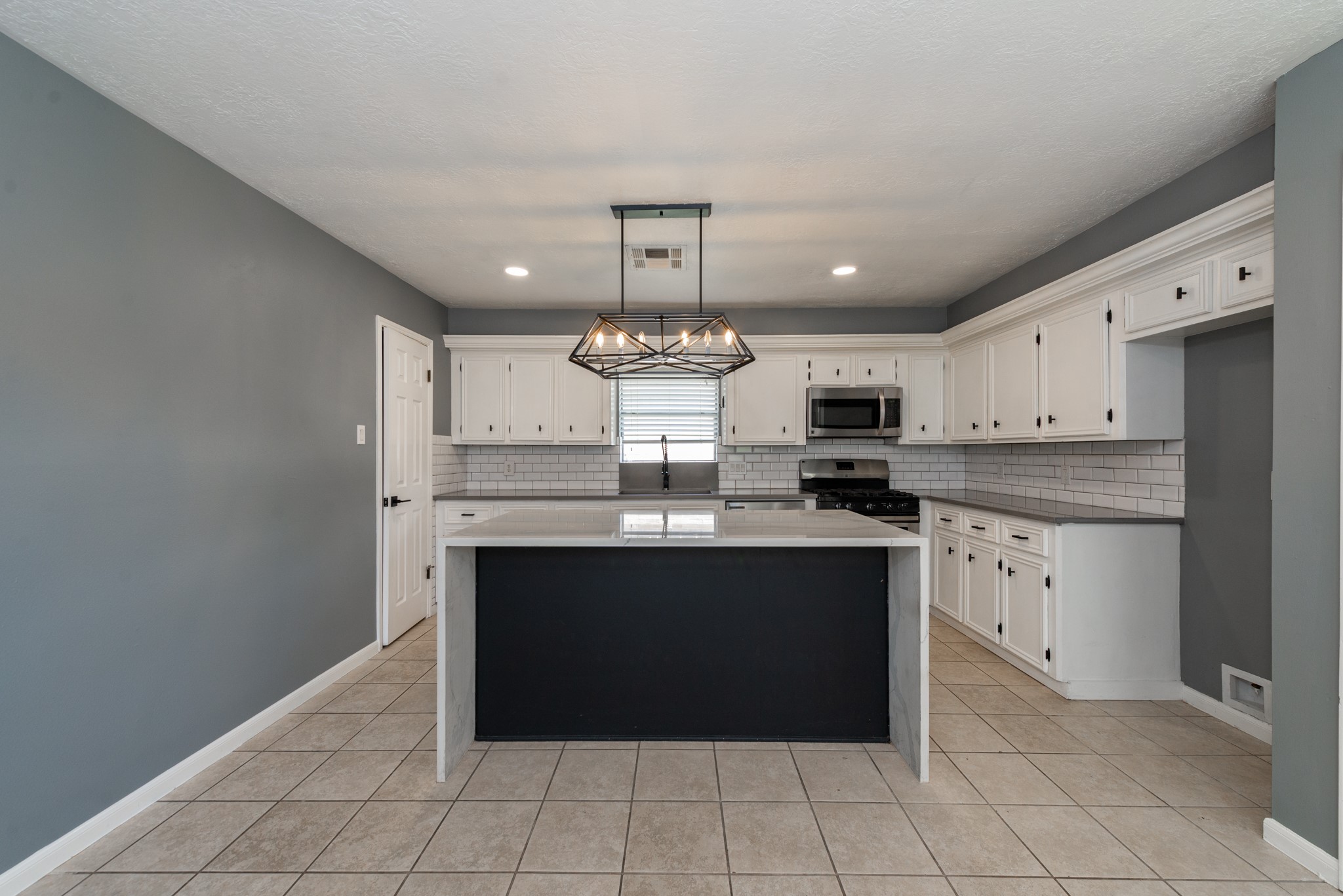 1022 White Sands Road Property Photo 5