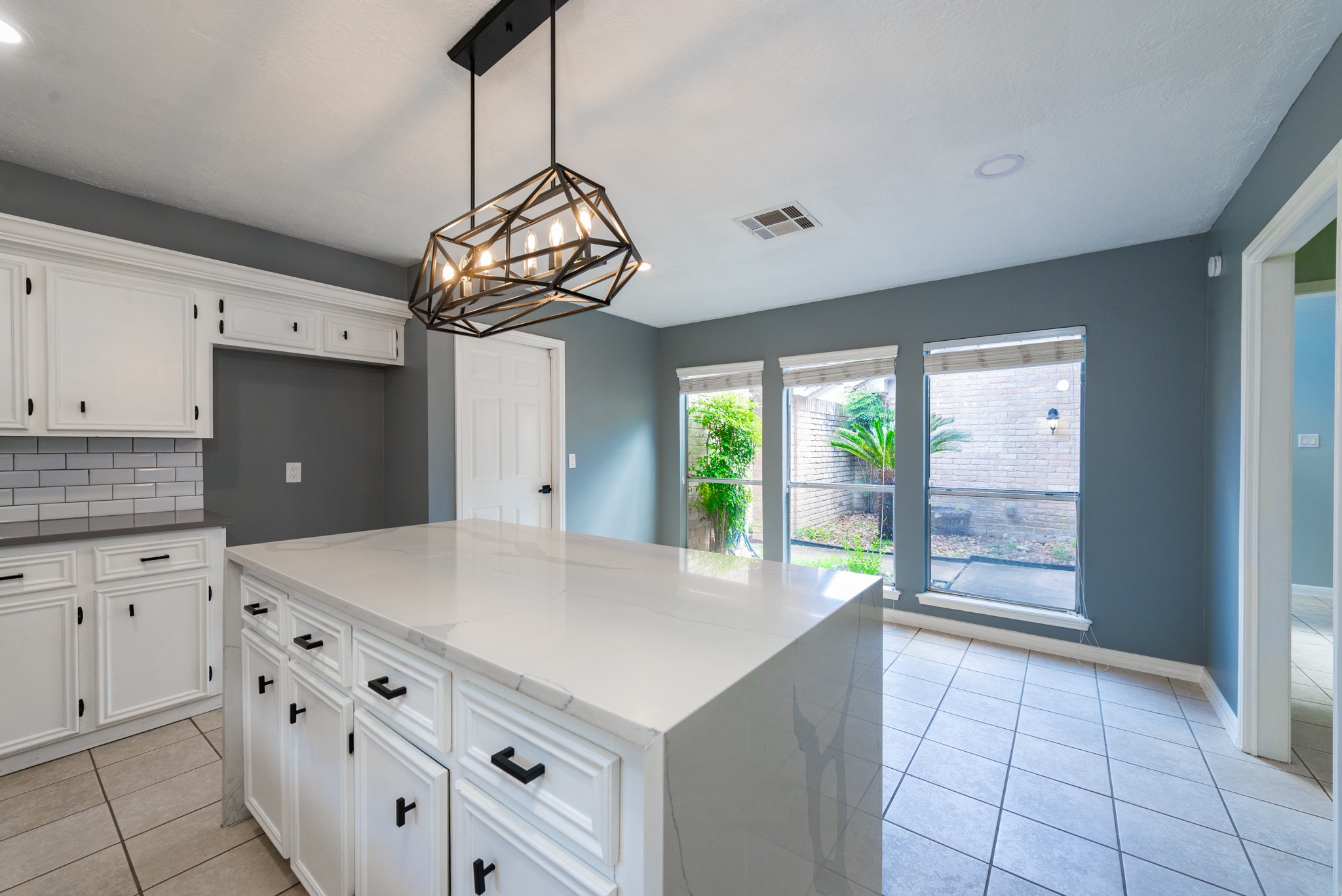1022 White Sands Road Property Photo 7