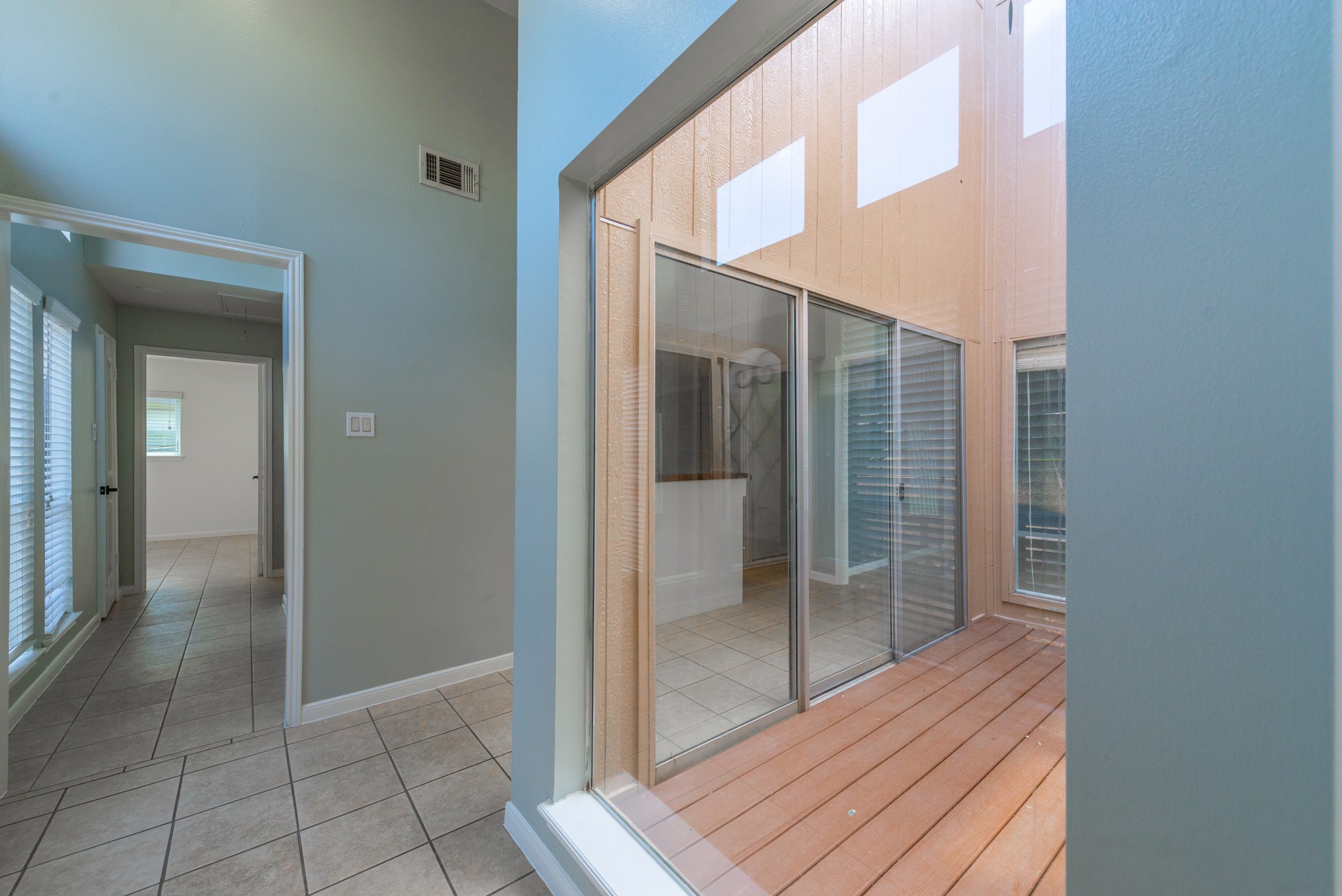 1022 White Sands Road Property Photo 9