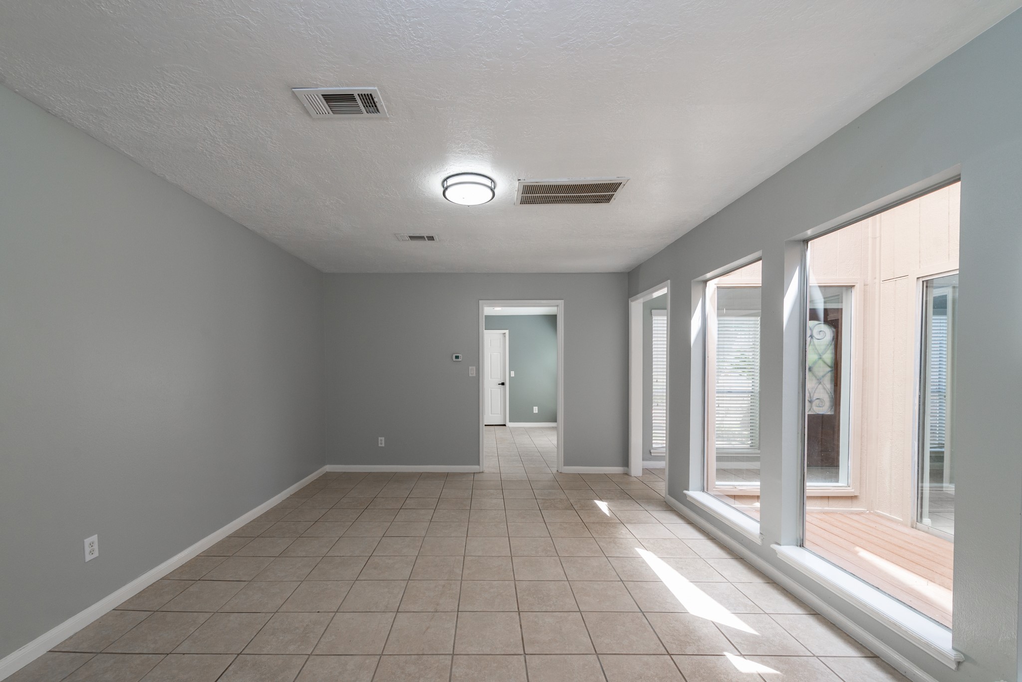 1022 White Sands Road Property Photo 12