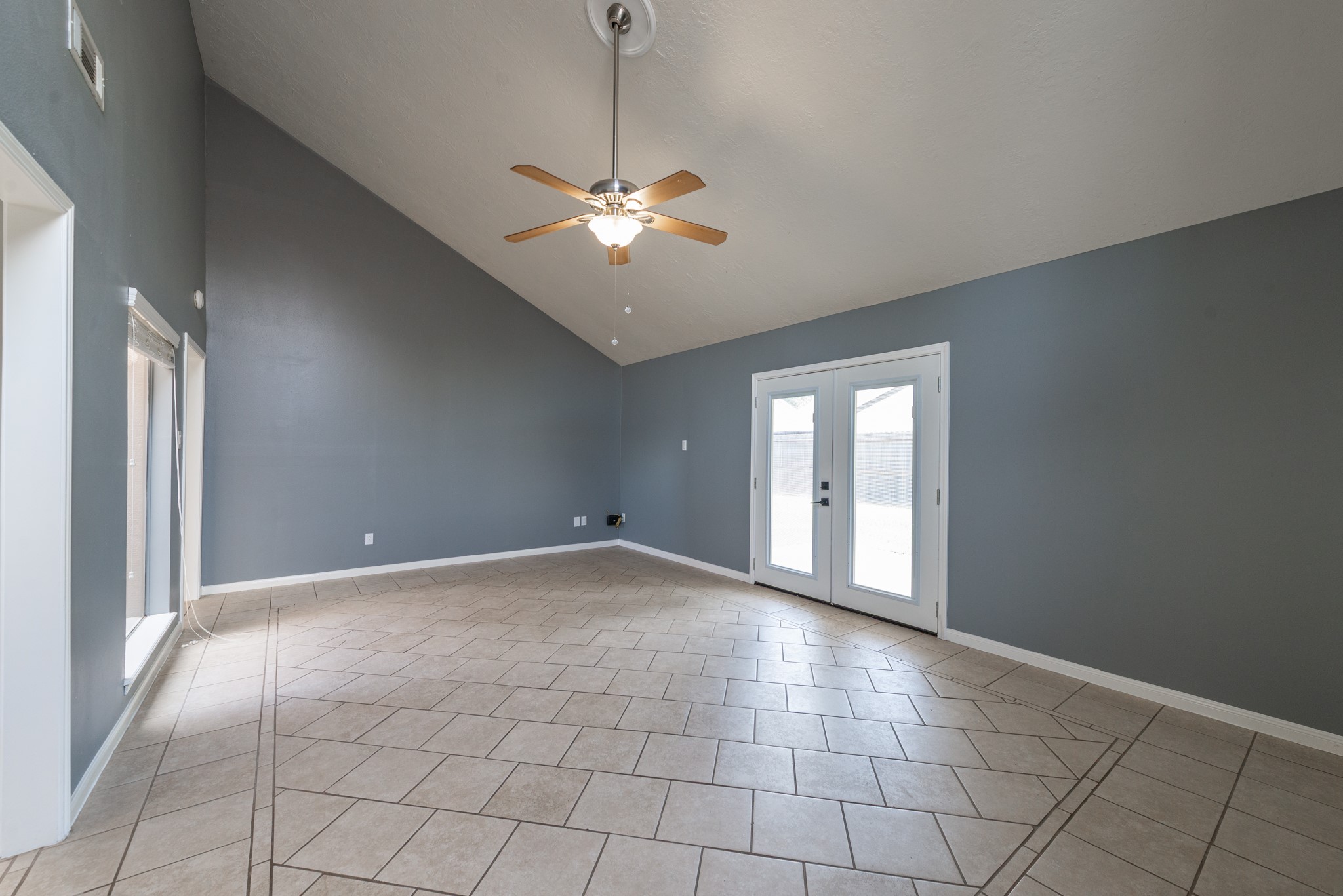 1022 White Sands Road Property Photo 13