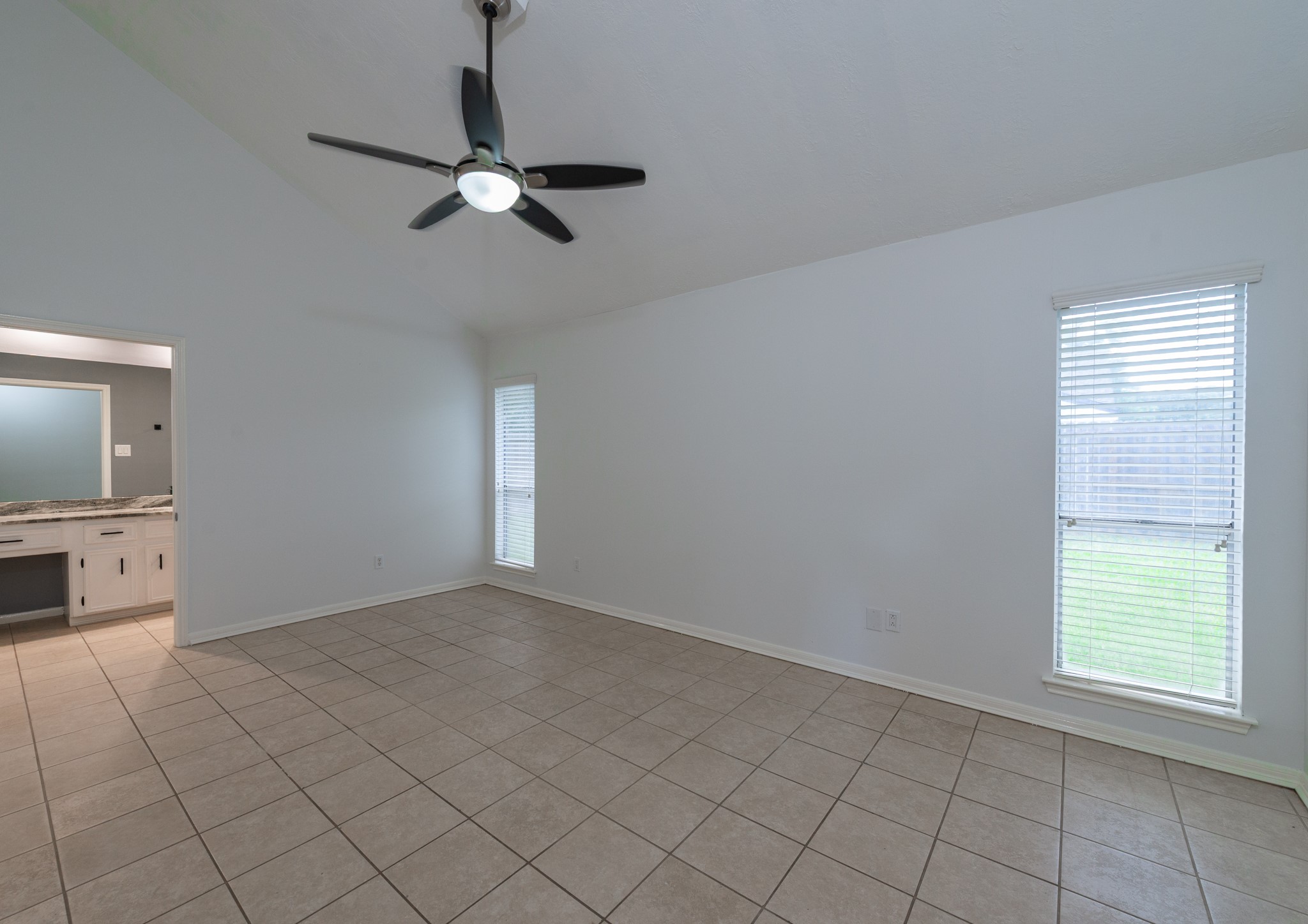 1022 White Sands Road Property Photo 16