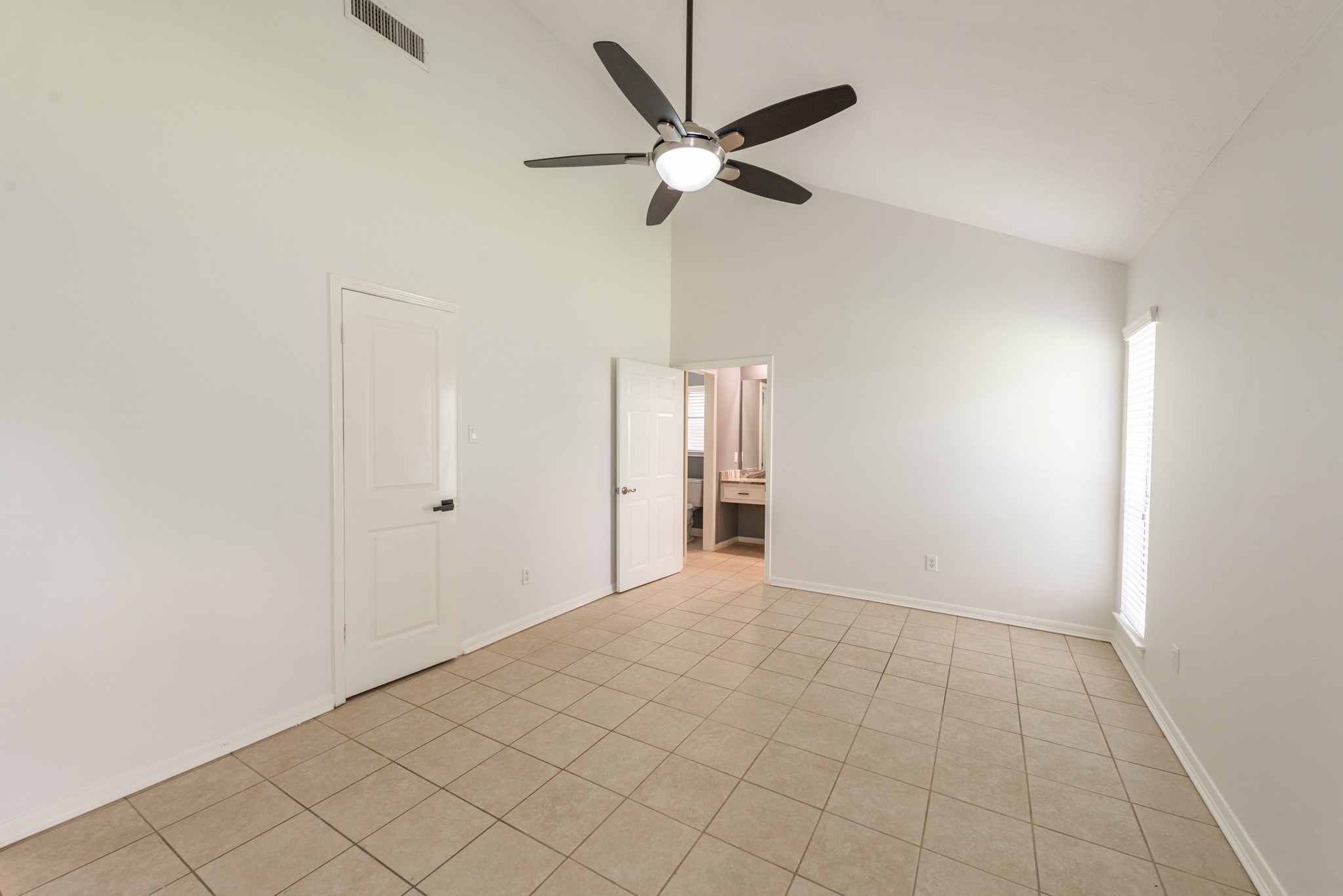 1022 White Sands Road Property Photo 17
