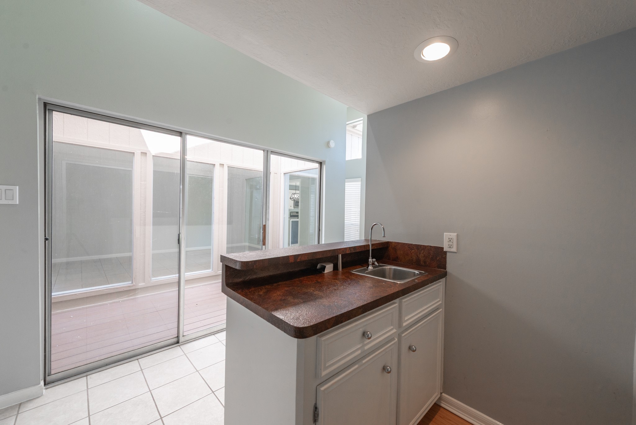 1022 White Sands Road Property Photo 23