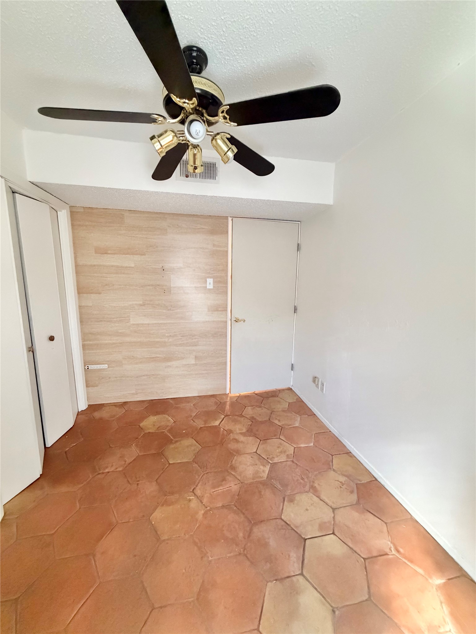 8281 Kingsbrook Road 256 Property Photo 14