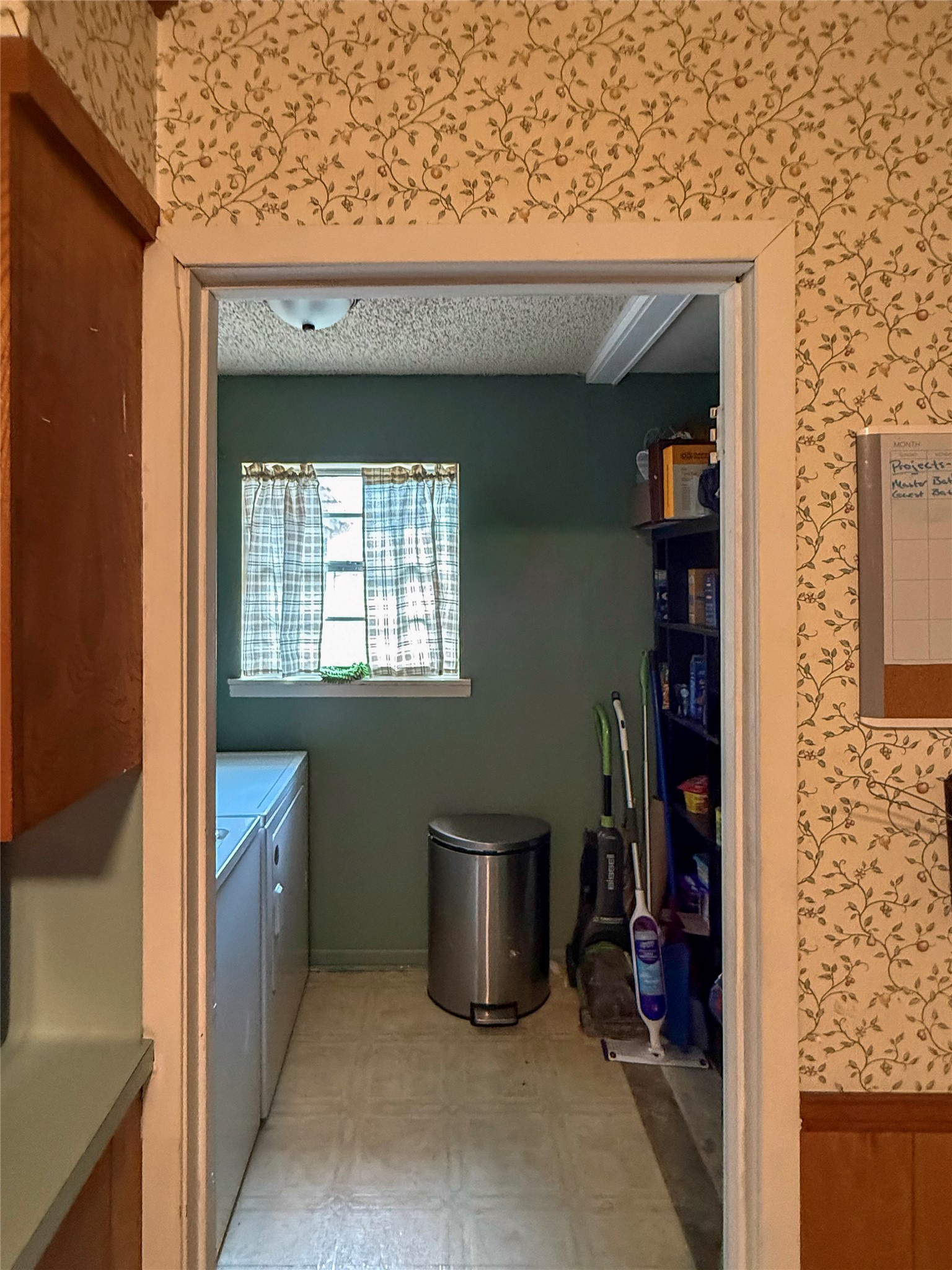616 Lakeview Drive Property Photo 11