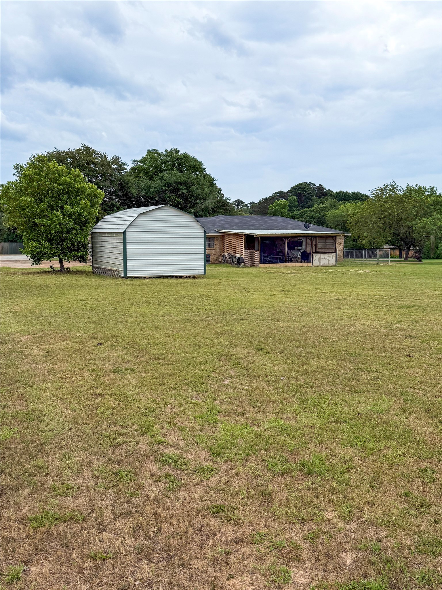 616 Lakeview Drive Property Photo 27