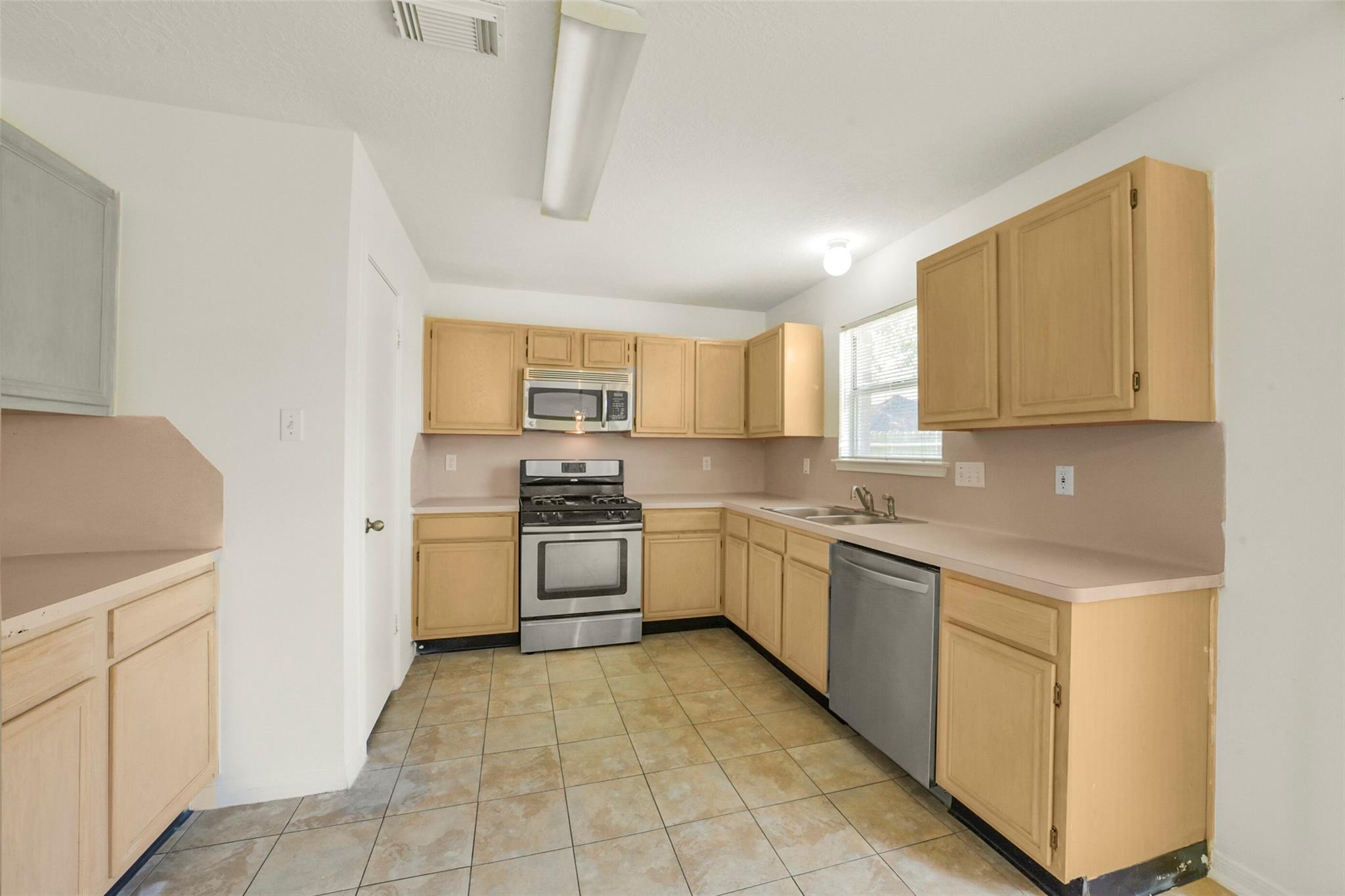12739 Timbermeadow Drive Property Photo 12