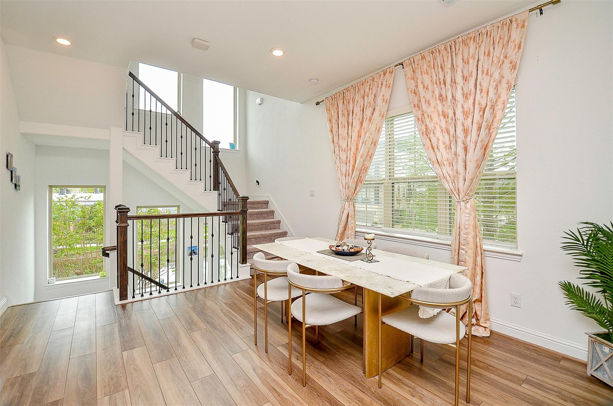 11021 Mikula Drive Property Photo 11