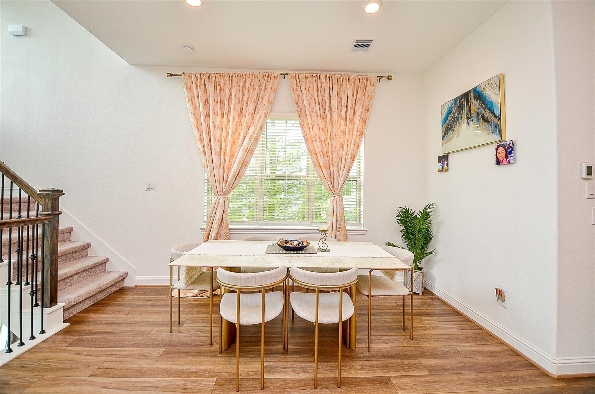 11021 Mikula Drive Property Photo 12
