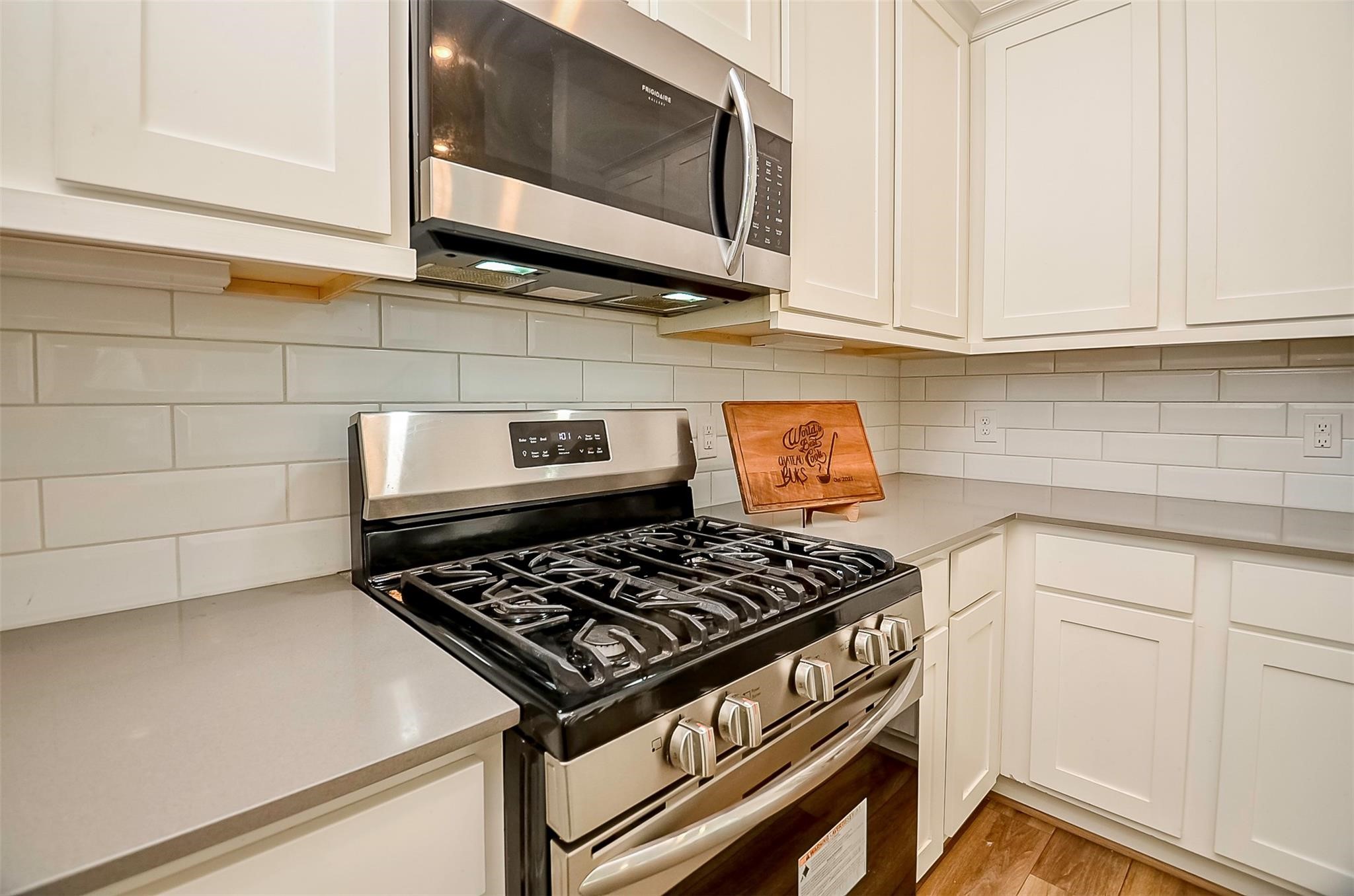 11021 Mikula Drive Property Photo 16